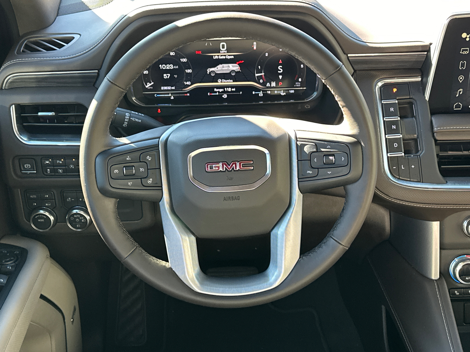 2023 GMC Yukon SLT 26