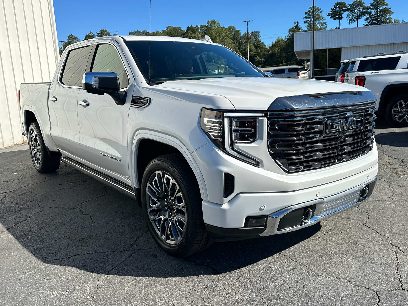 2023 GMC Sierra 1500 Denali Ultimate 4