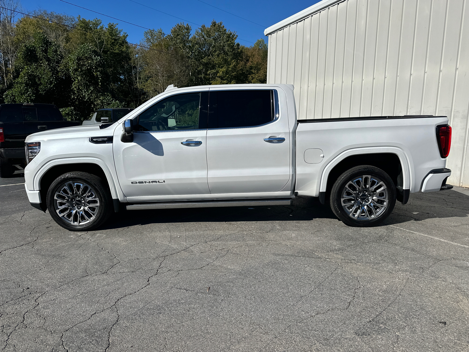 2023 GMC Sierra 1500 Denali Ultimate 9