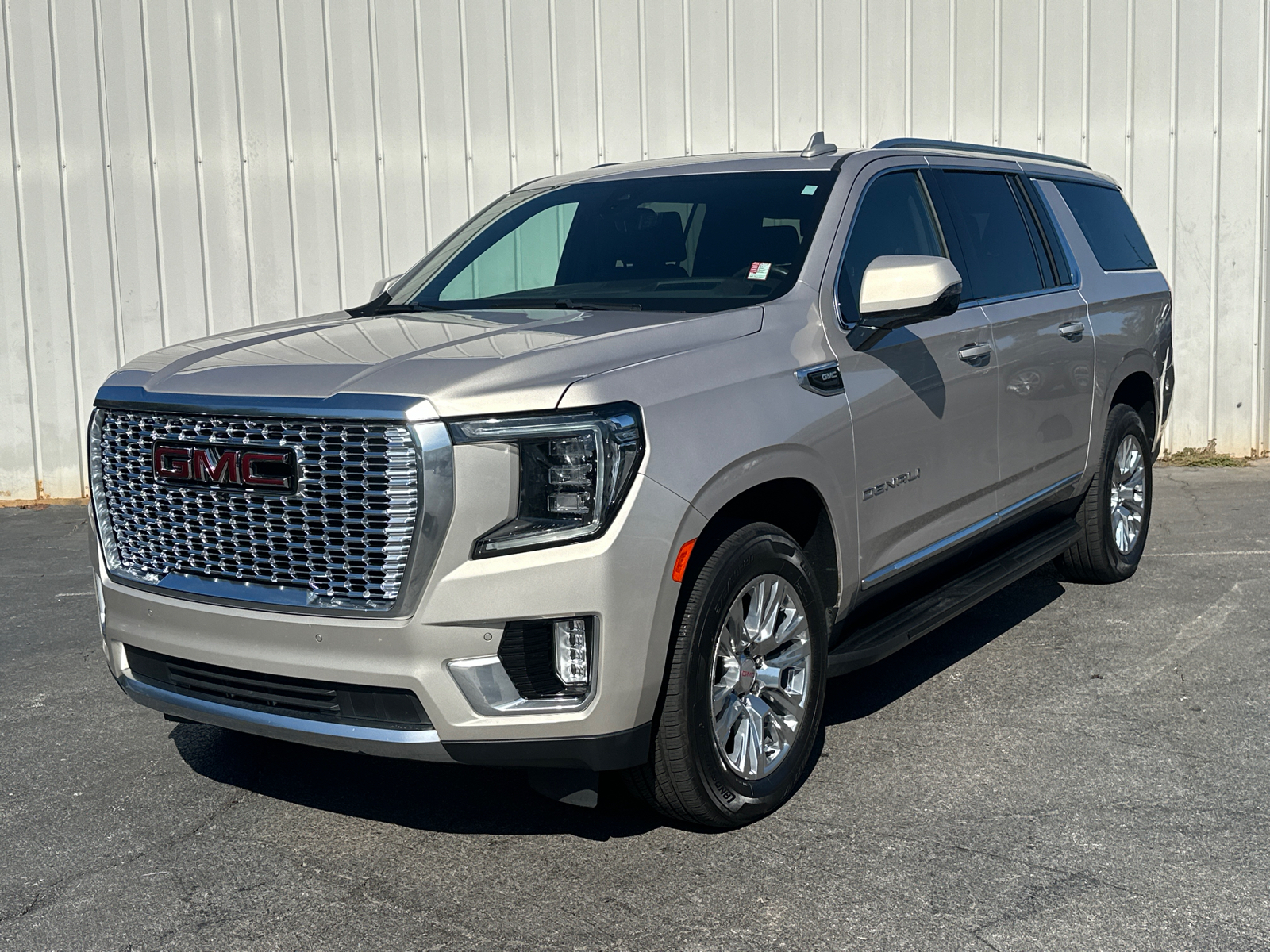 2021 GMC Yukon XL Denali 2