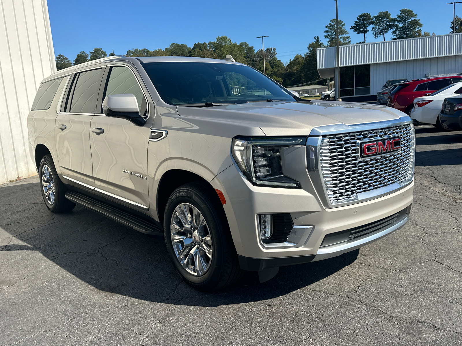 2021 GMC Yukon XL Denali 4