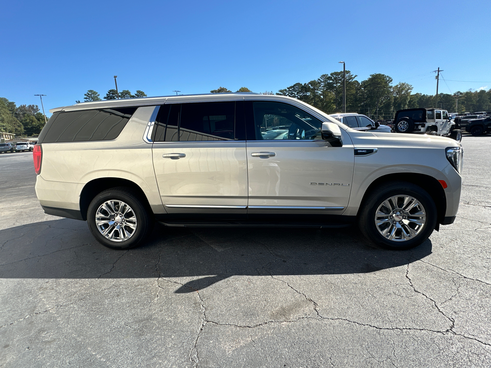 2021 GMC Yukon XL Denali 5