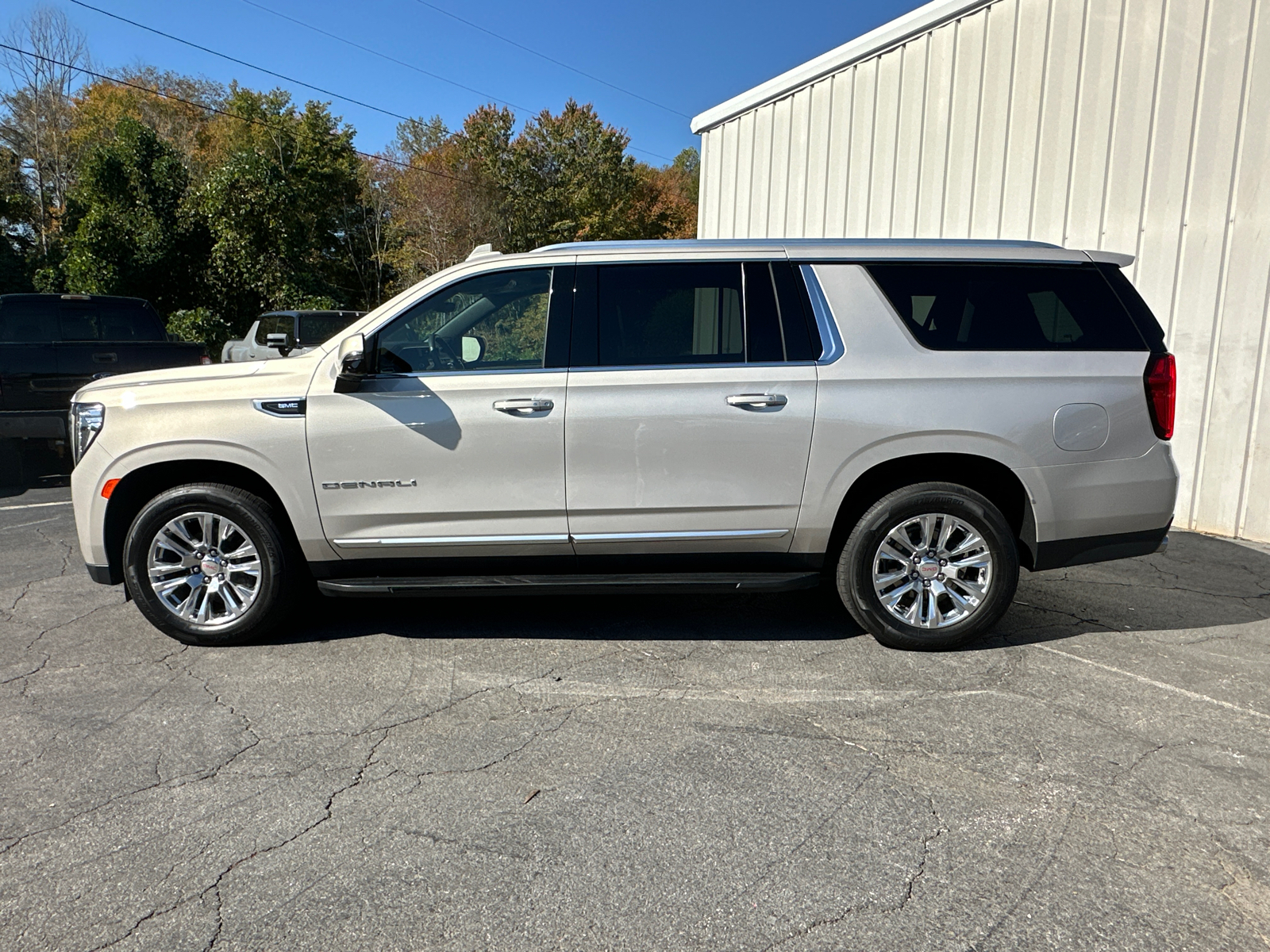 2021 GMC Yukon XL Denali 9