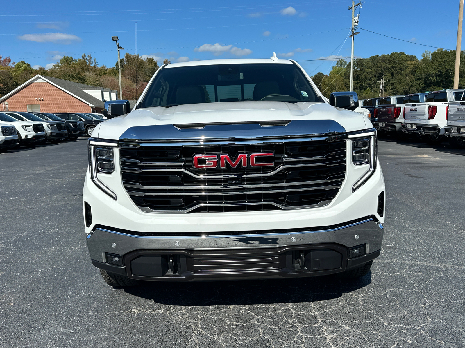 2024 GMC Sierra 1500 SLT 3