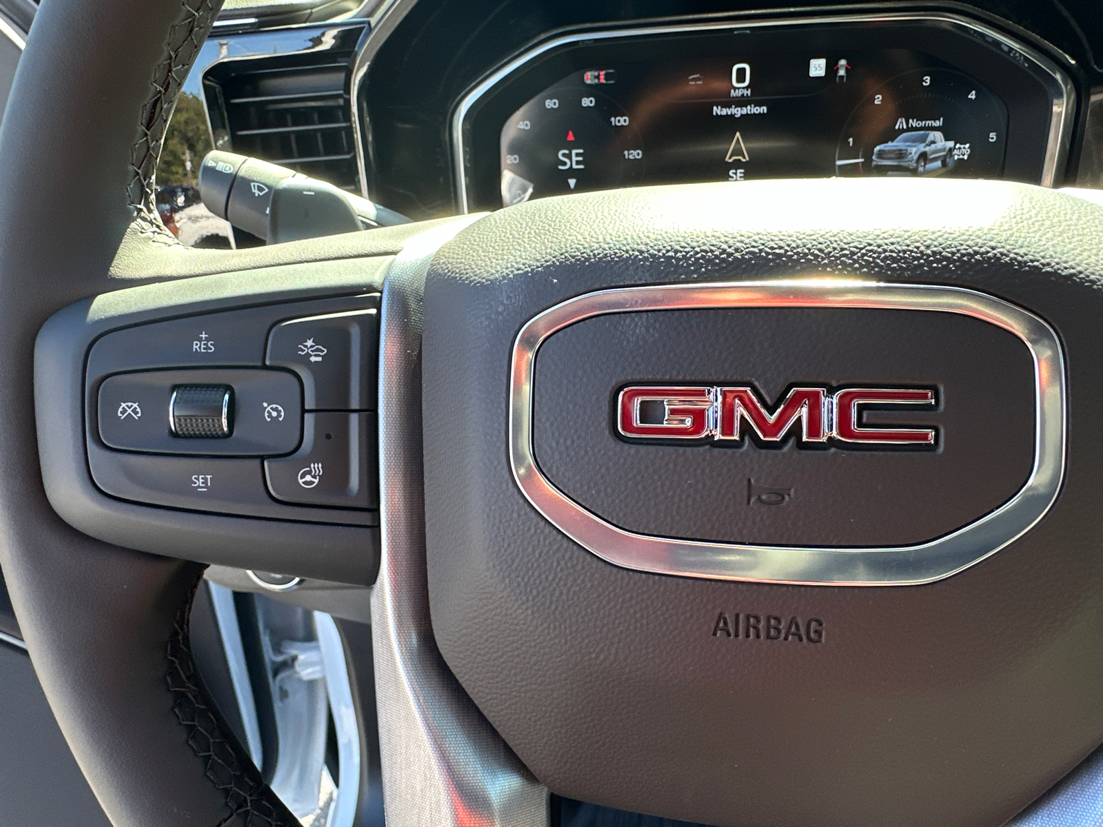 2024 GMC Sierra 1500 SLT 26