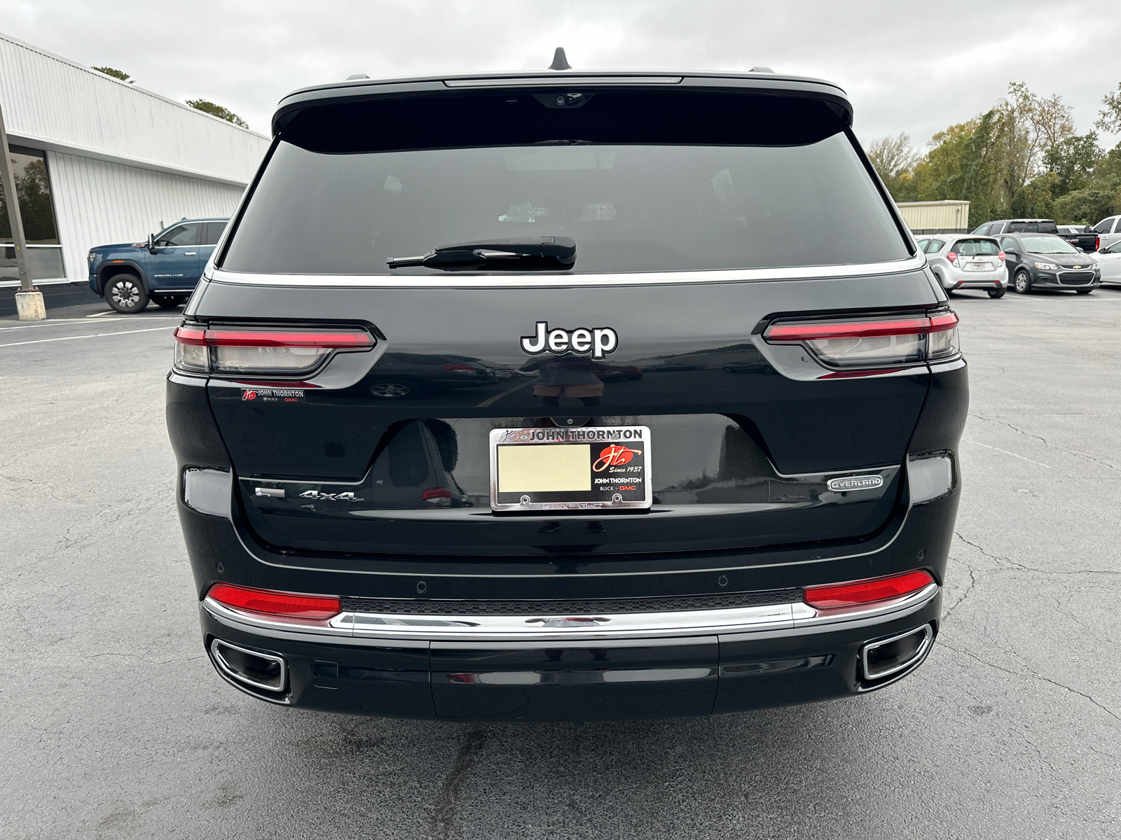 2022 Jeep Grand Cherokee L Overland 8