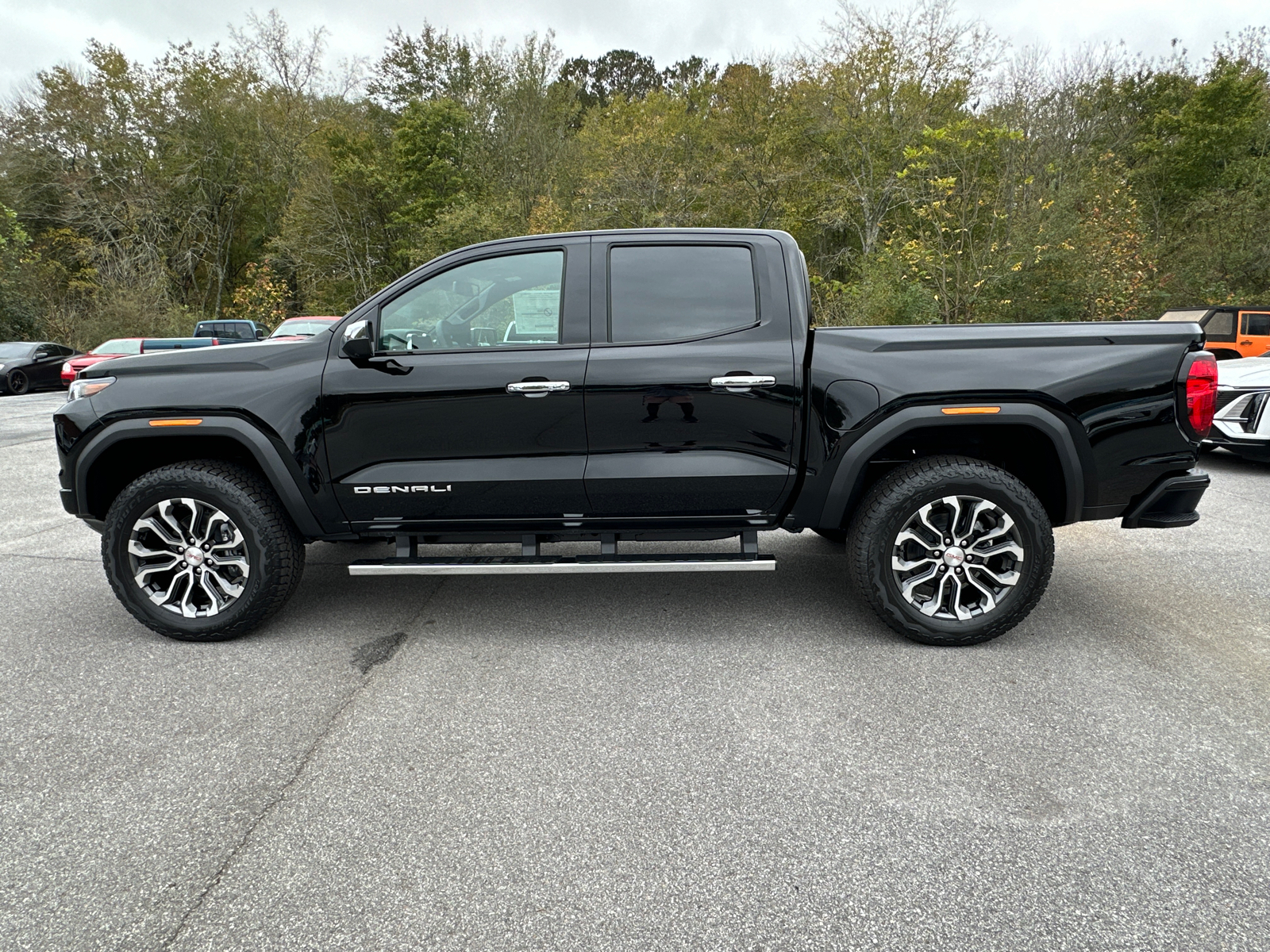 2024 GMC Canyon Denali 10