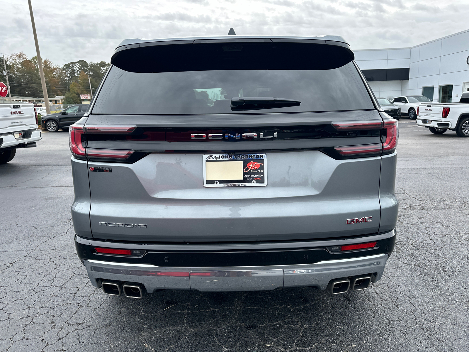 2024 GMC Acadia  8