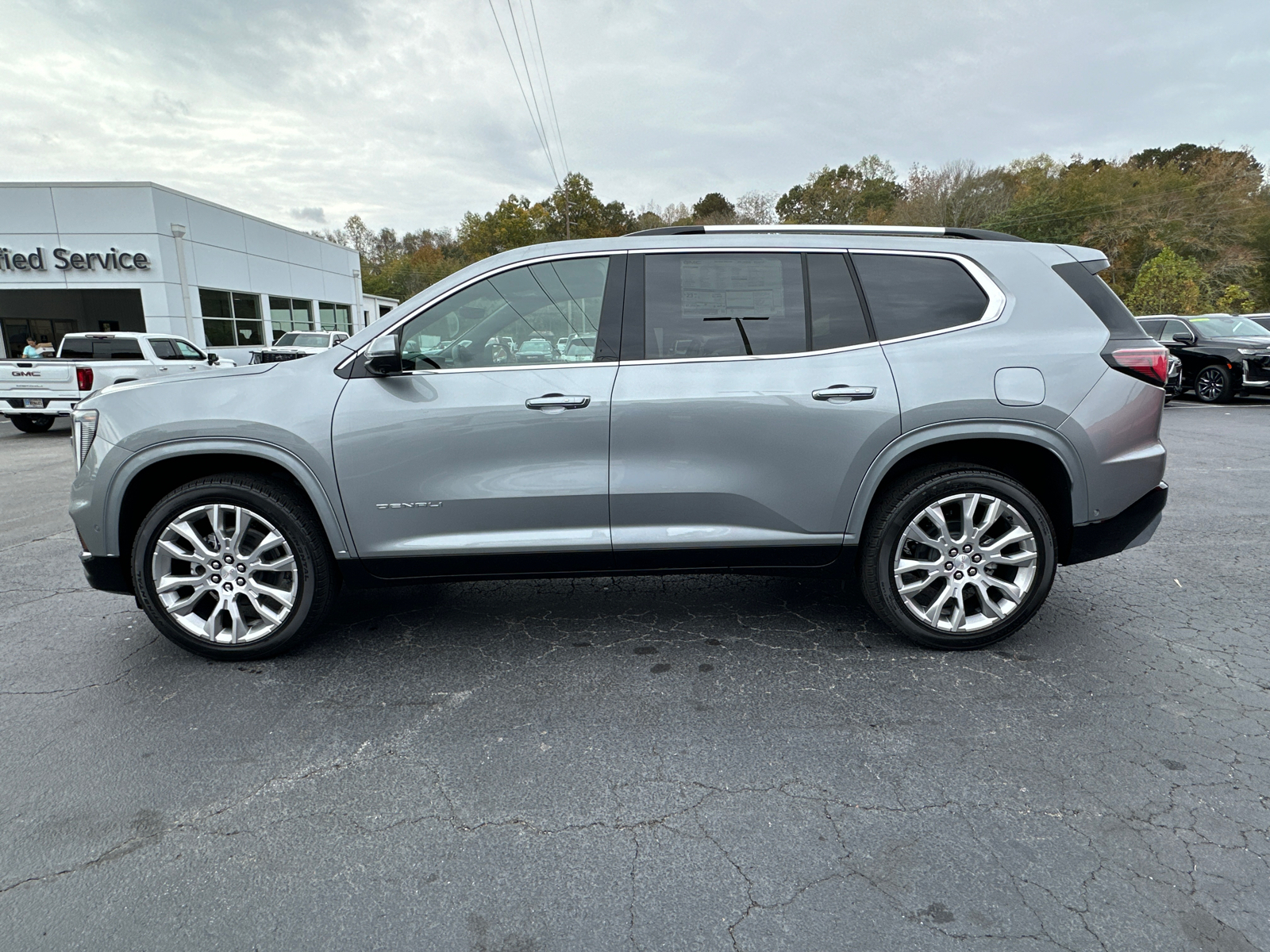 2024 GMC Acadia  10