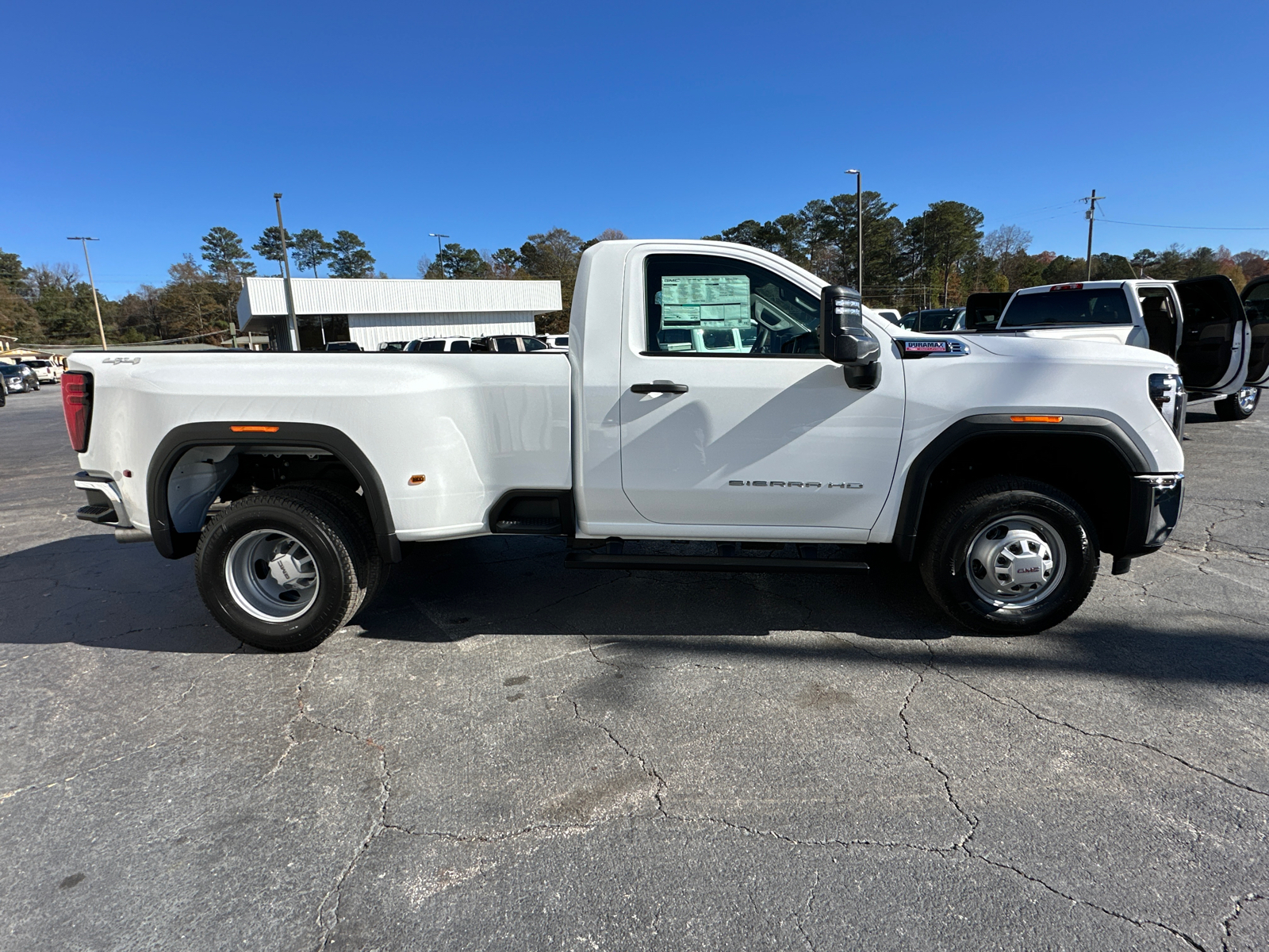 2024 GMC Sierra 3500HD Pro 6