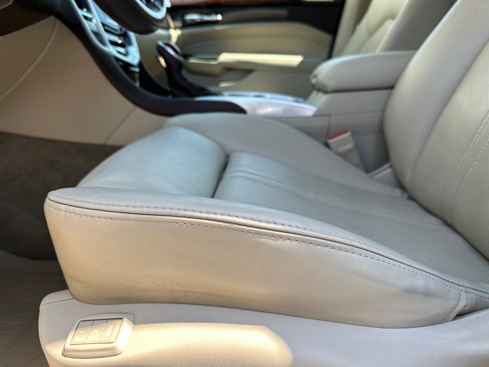 2016 Cadillac SRX Luxury 9