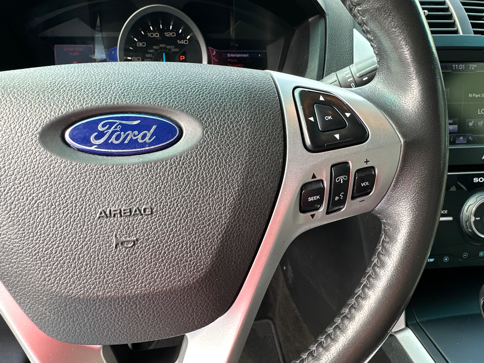 2013 Ford Explorer Limited 28