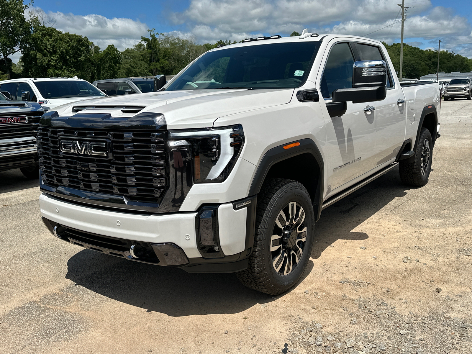 2024 GMC Sierra 2500HD Denali Ultimate 2