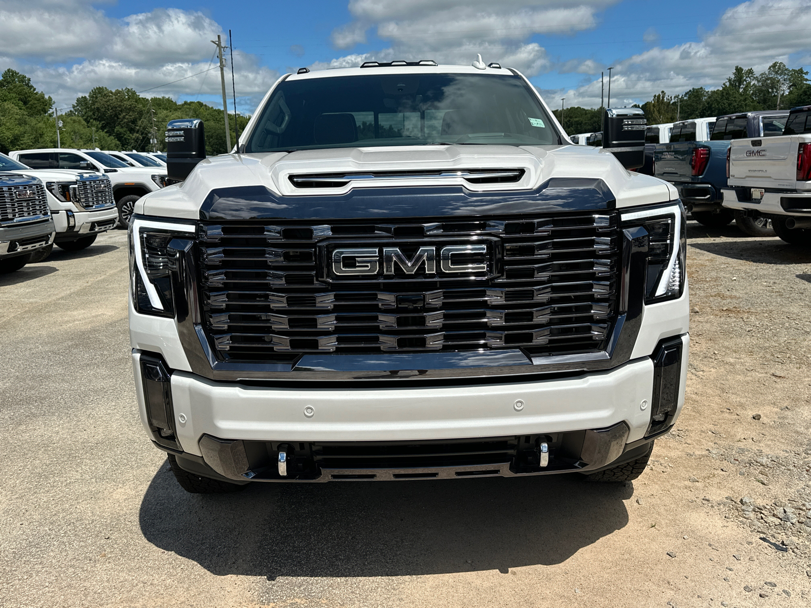 2024 GMC Sierra 2500HD Denali Ultimate 3