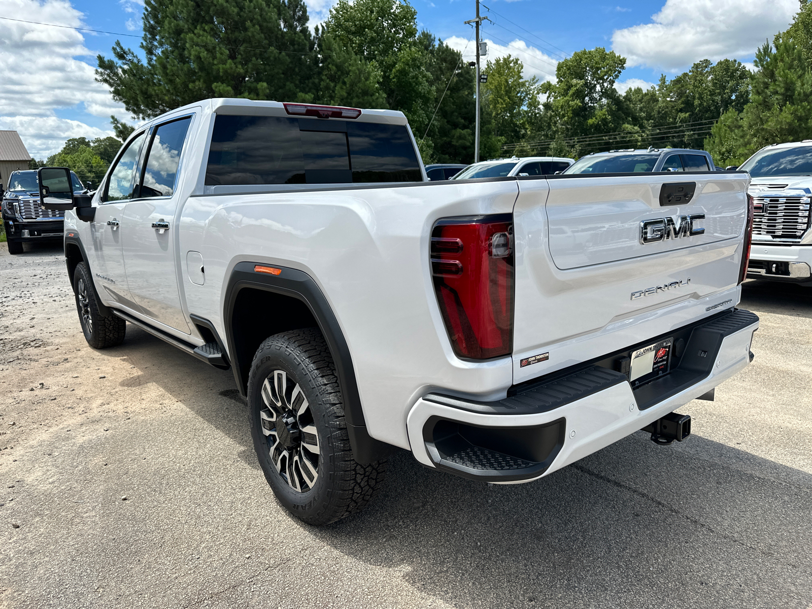 2024 GMC Sierra 2500HD Denali Ultimate 8