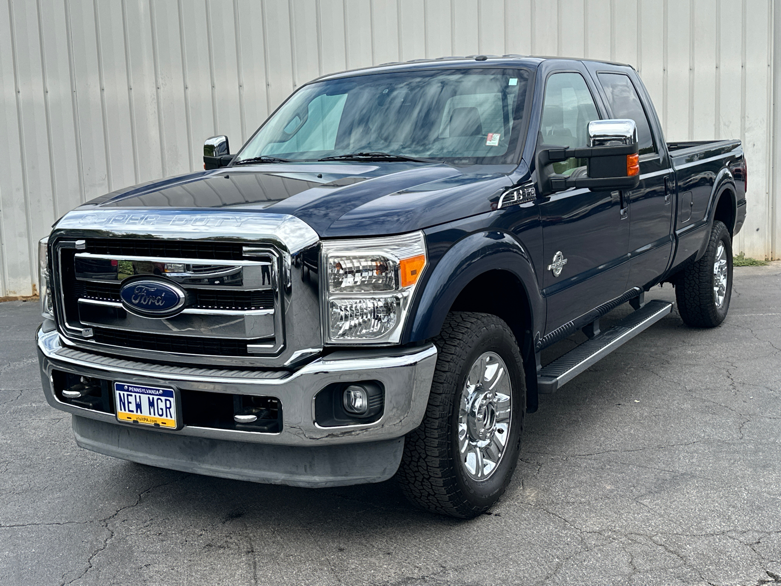 2013 Ford F-350SD Lariat 2