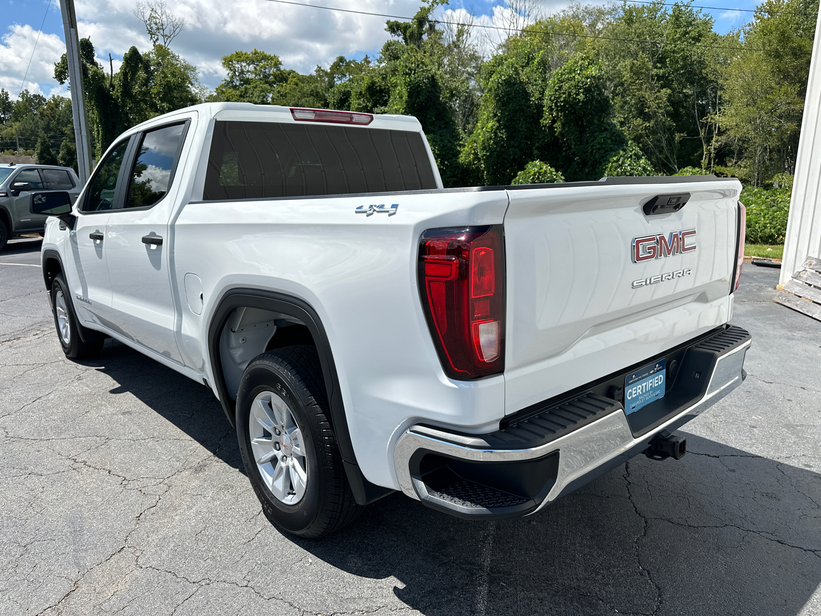 2024 GMC Sierra 1500 Pro 8