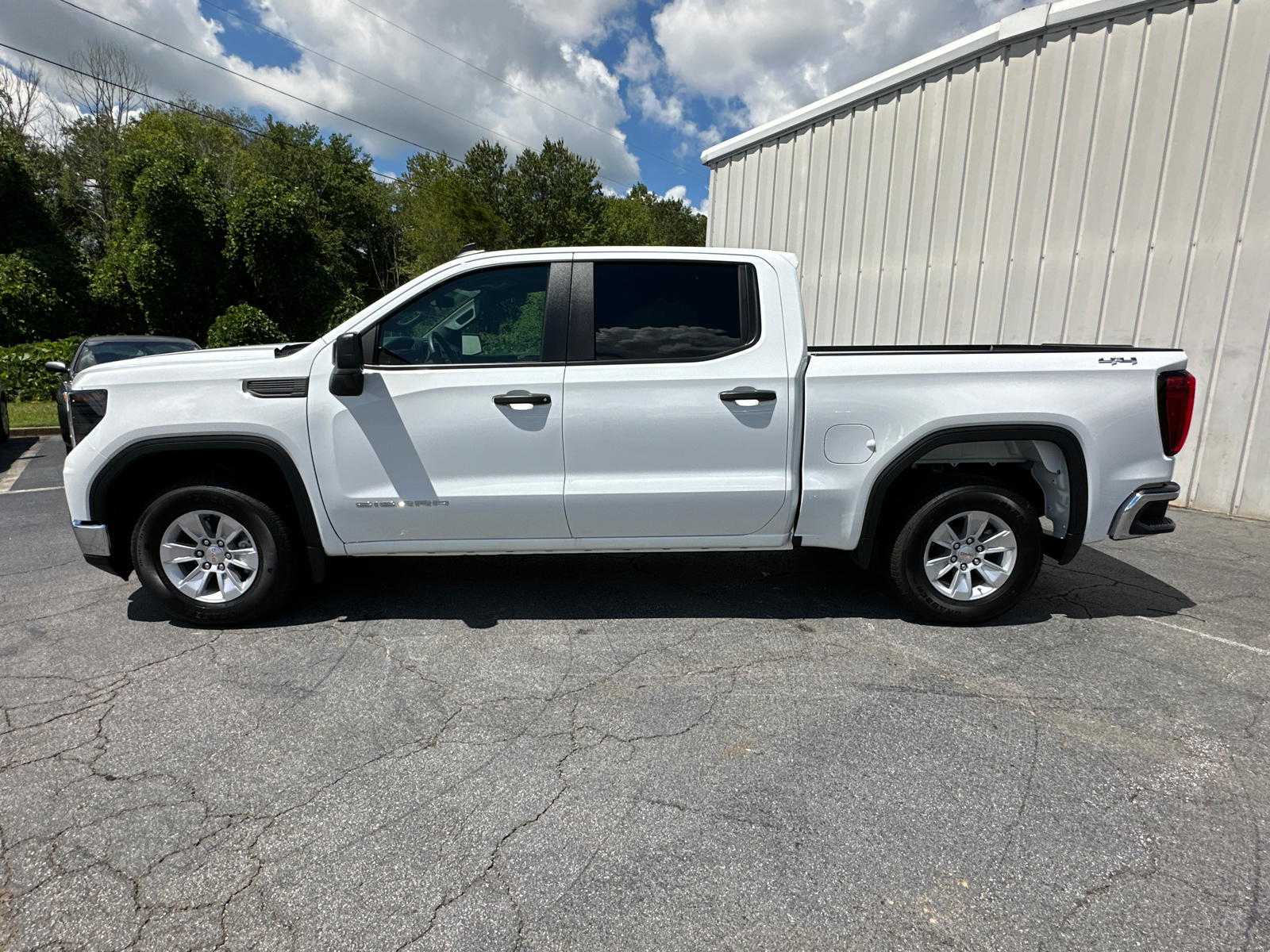 2024 GMC Sierra 1500 Pro 9