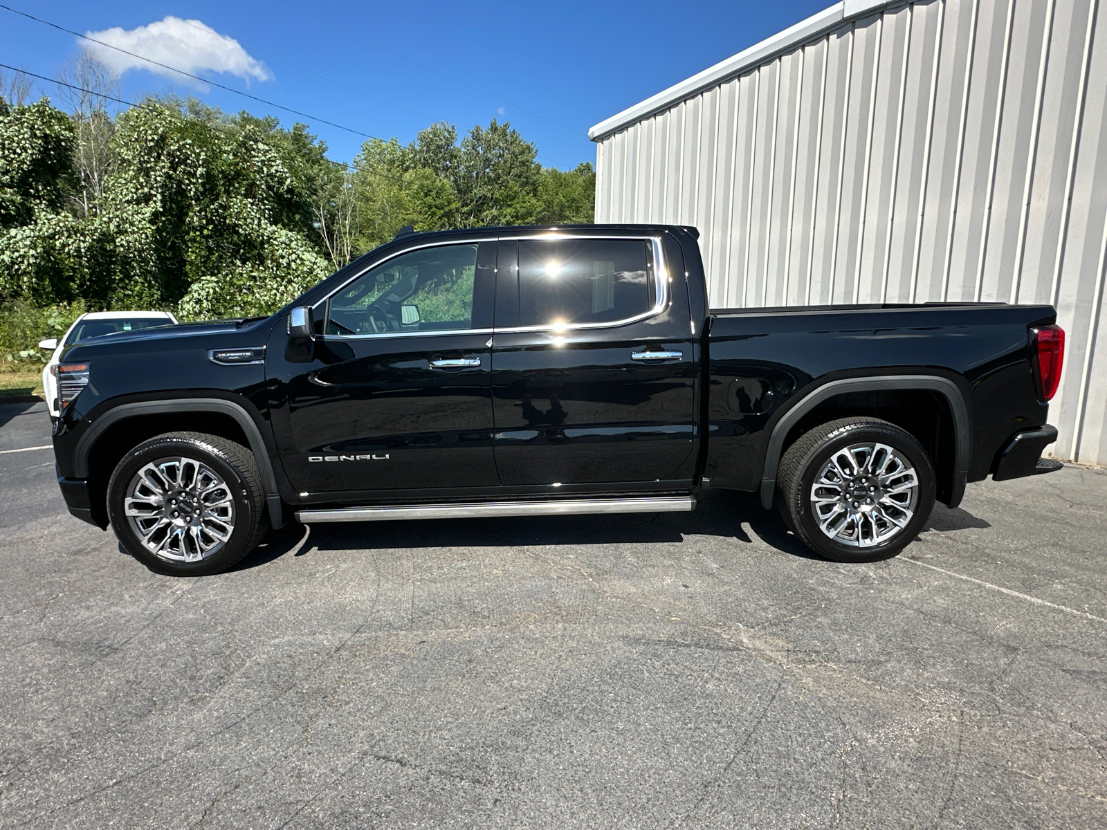 2024 GMC Sierra 1500 Denali Ultimate 9