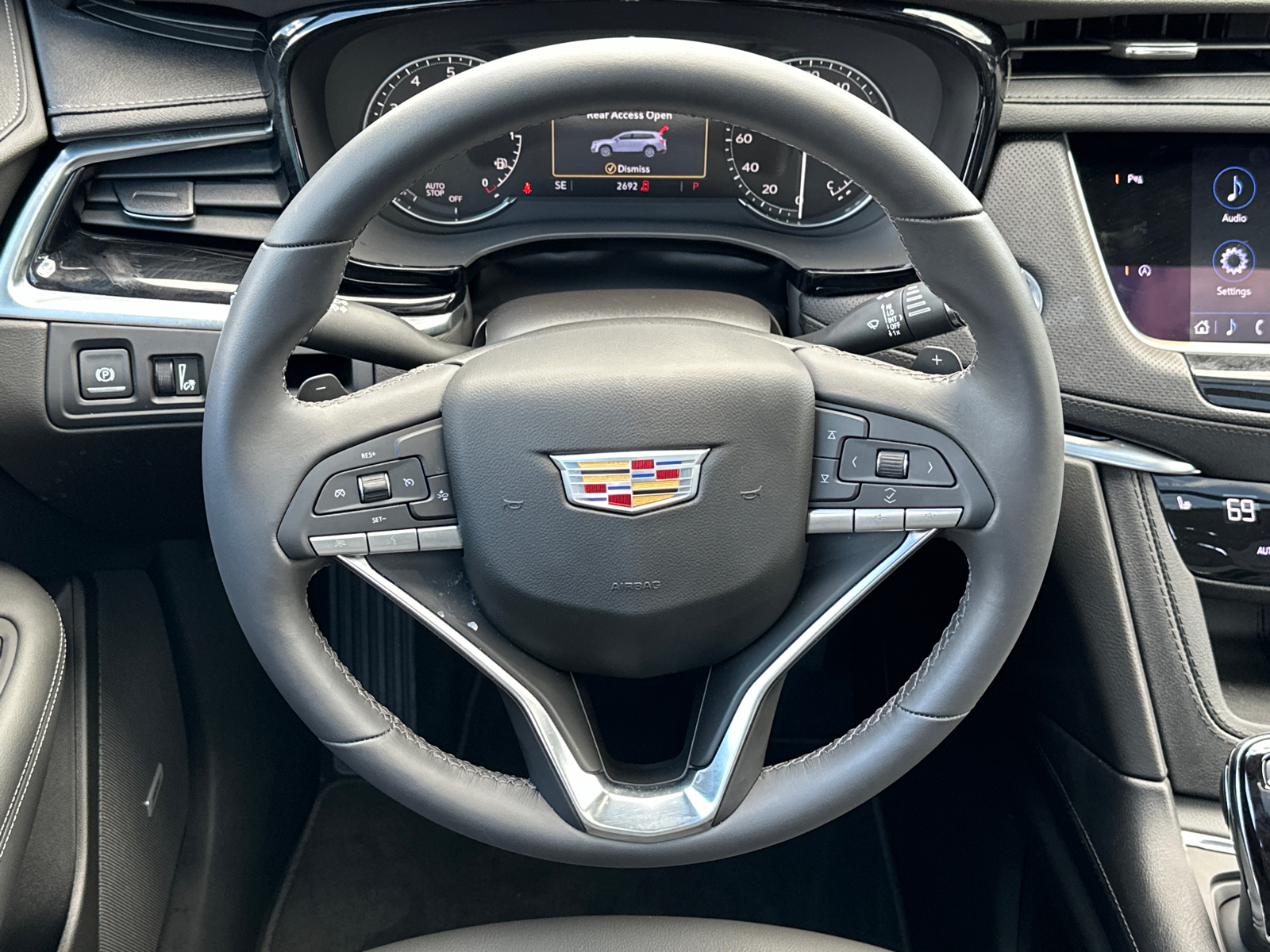 2024 Cadillac XT6 Luxury 24