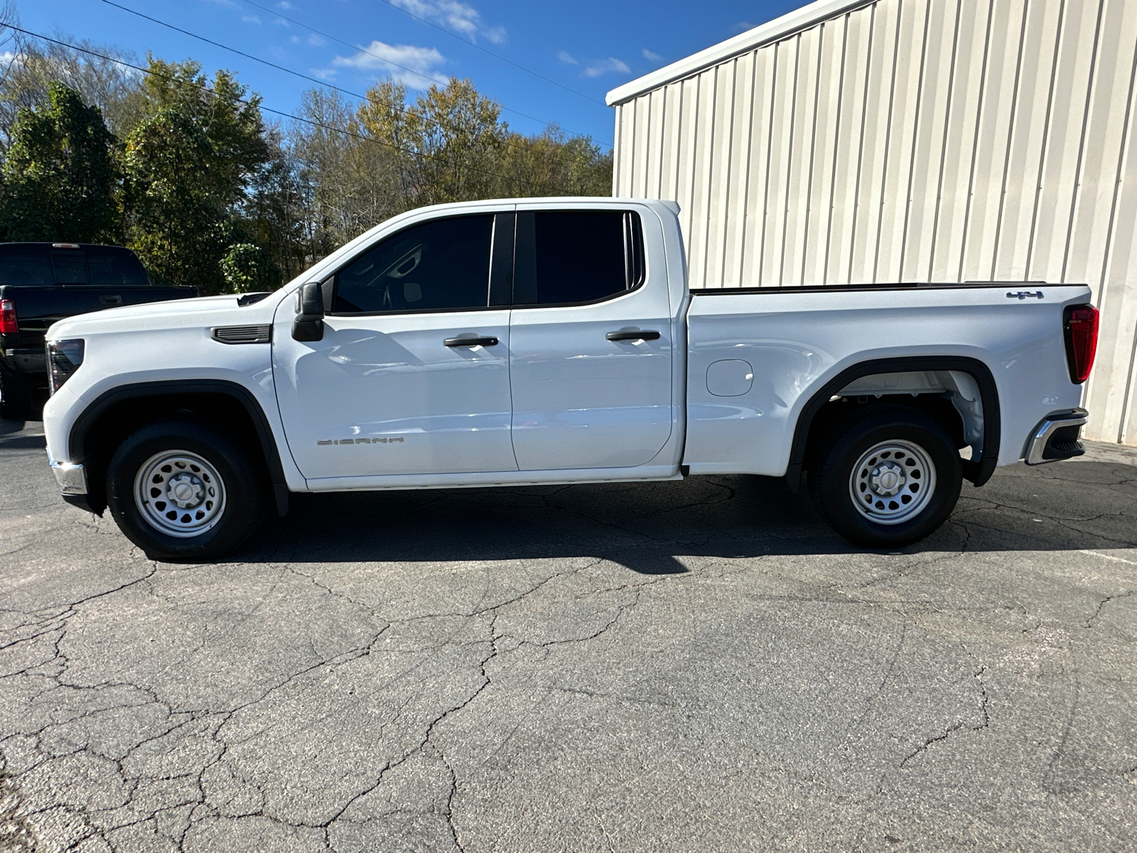 2023 GMC Sierra 1500 Pro 10