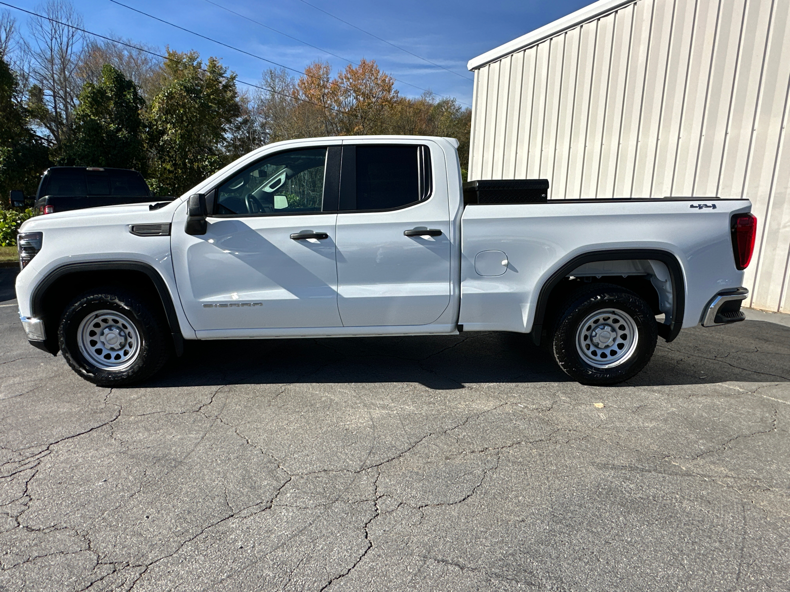 2023 GMC Sierra 1500 Pro 10