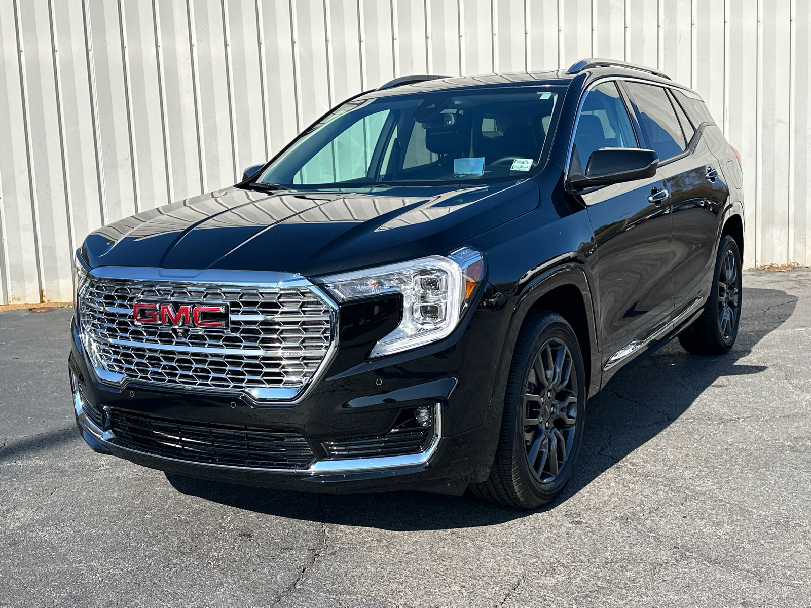 2024 GMC Terrain Denali 2