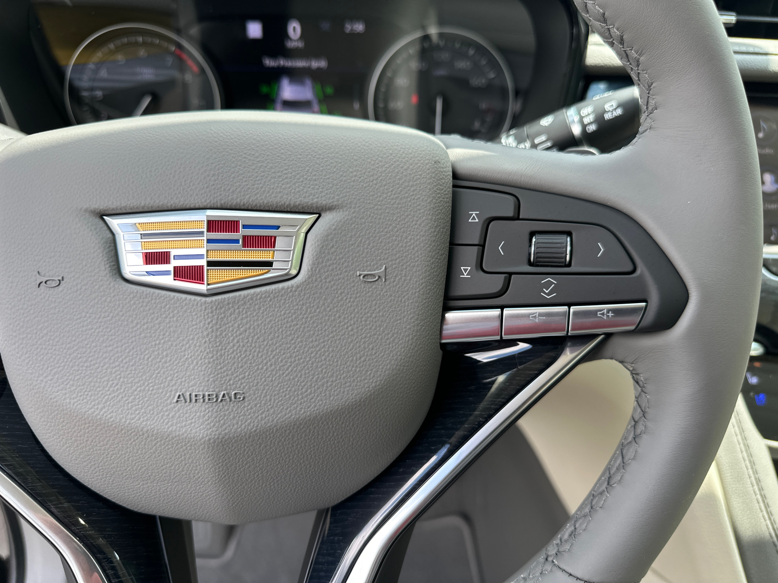 2025 Cadillac XT6 Premium Luxury 26