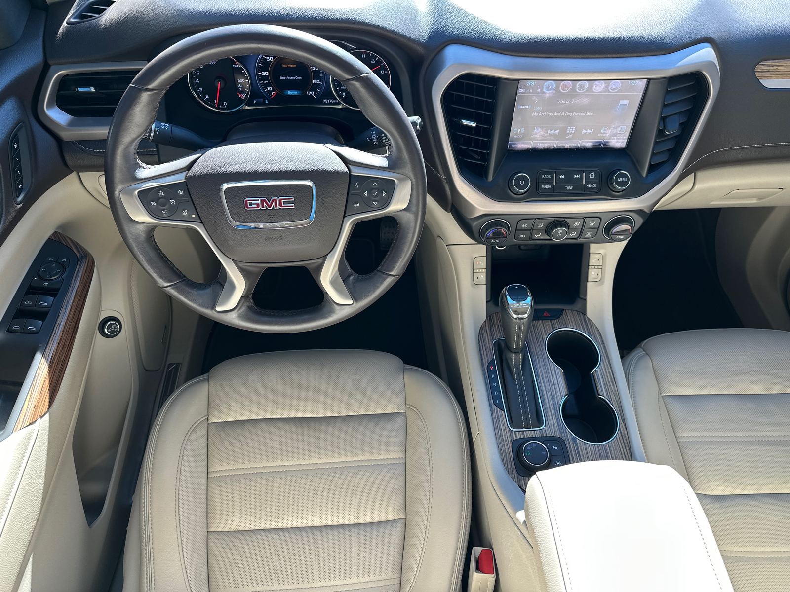 2019 GMC Acadia Denali 25