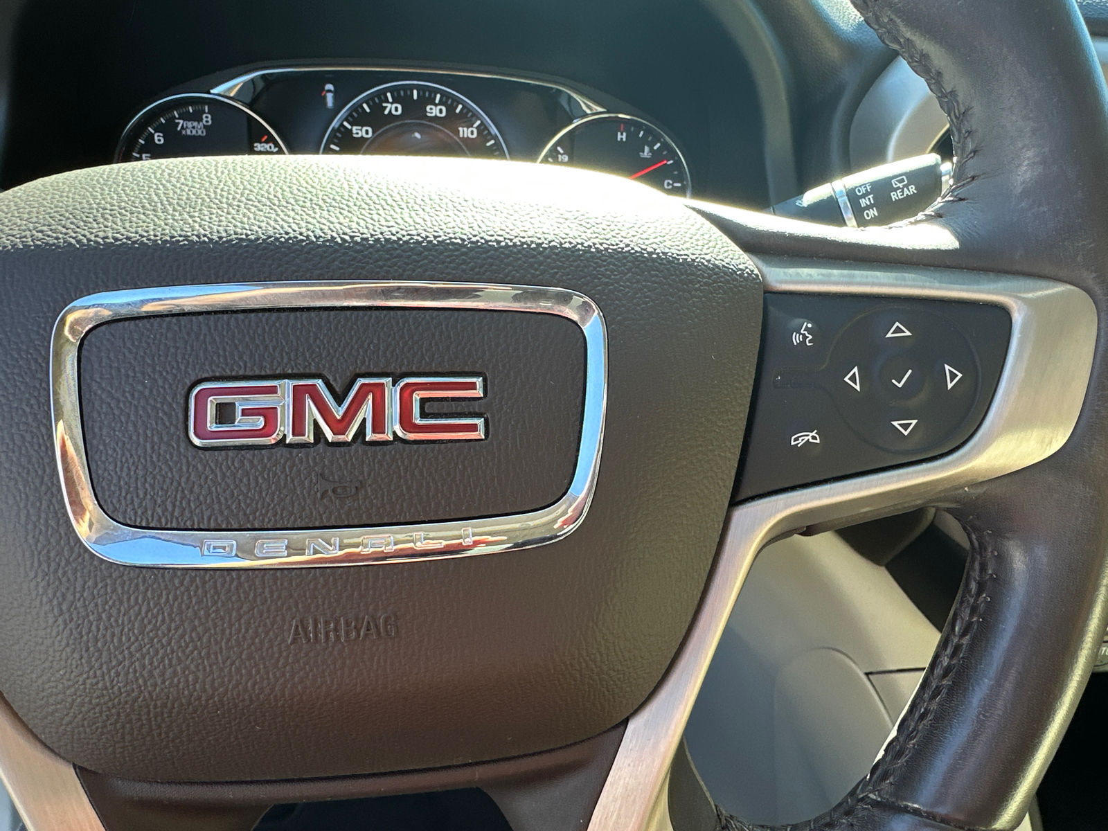 2019 GMC Acadia Denali 28