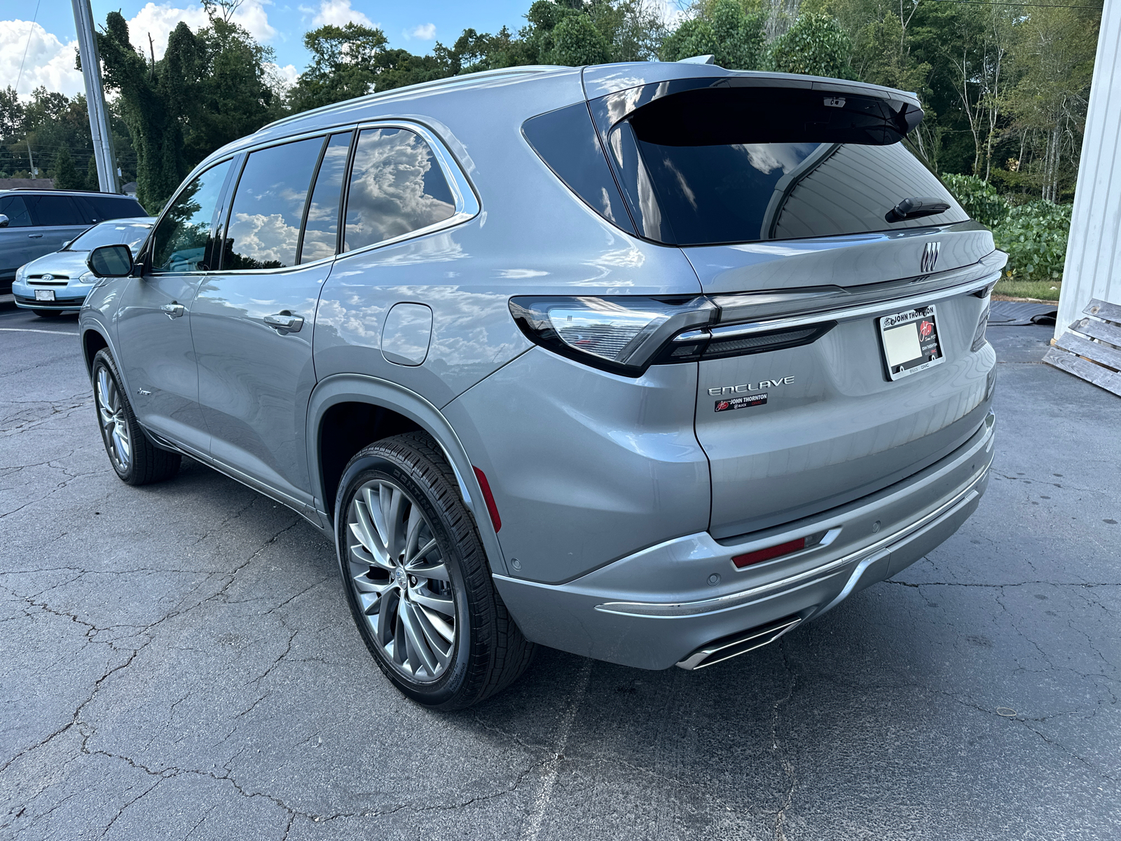 2025 Buick Enclave Avenir 8