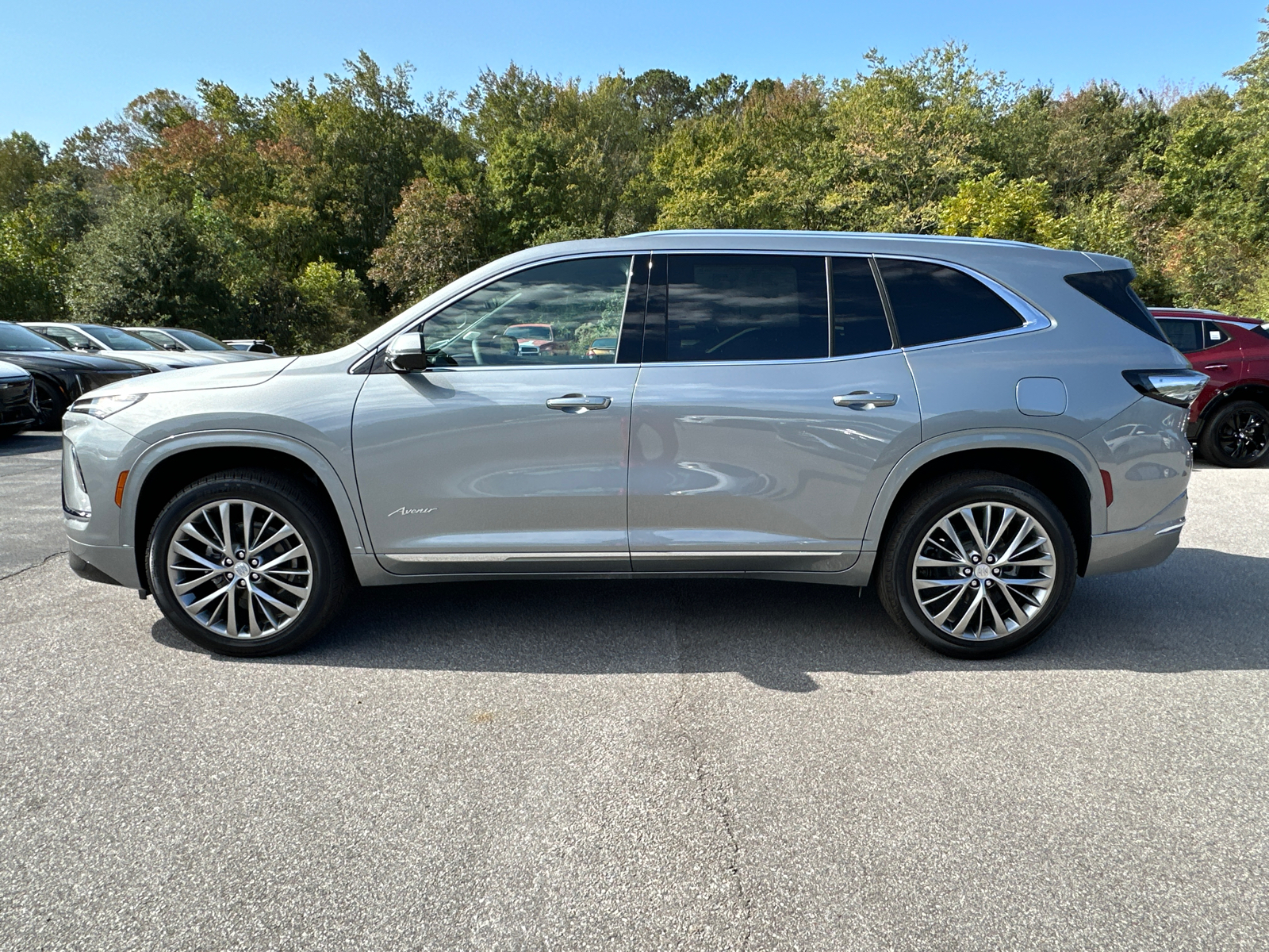 2025 Buick Enclave Avenir 9