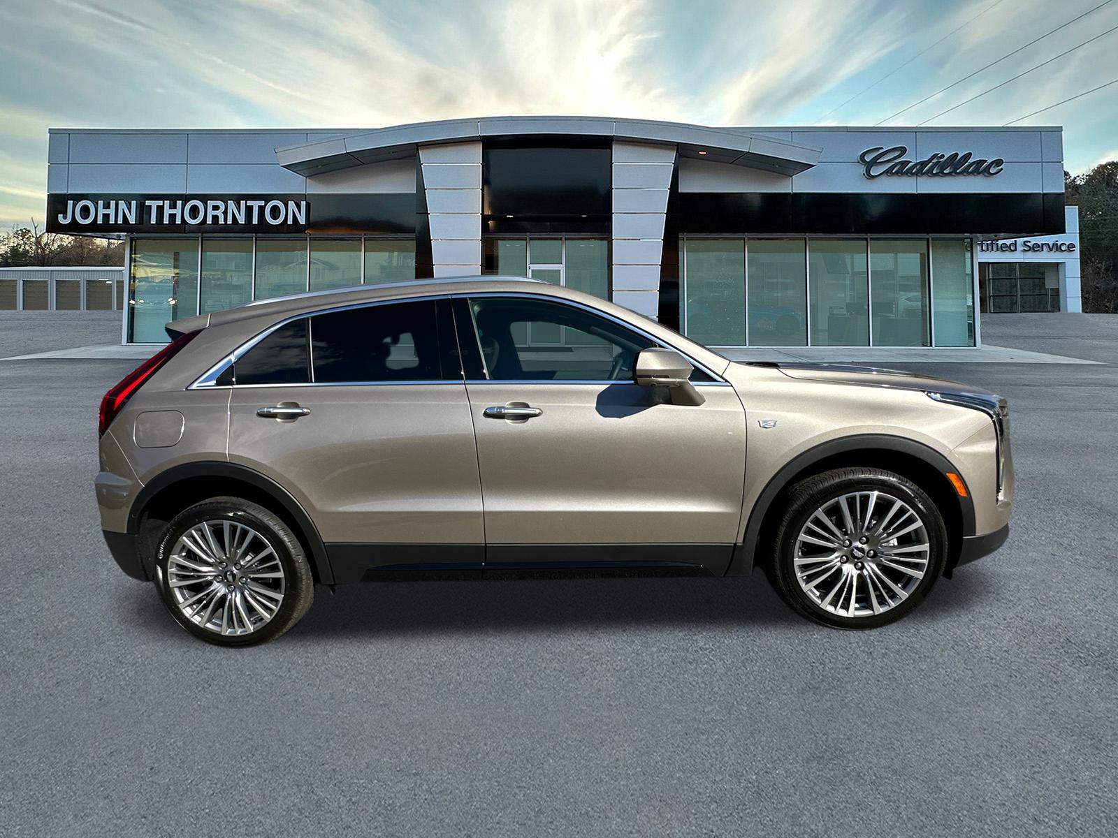 2025 Cadillac XT4 Premium Luxury 4