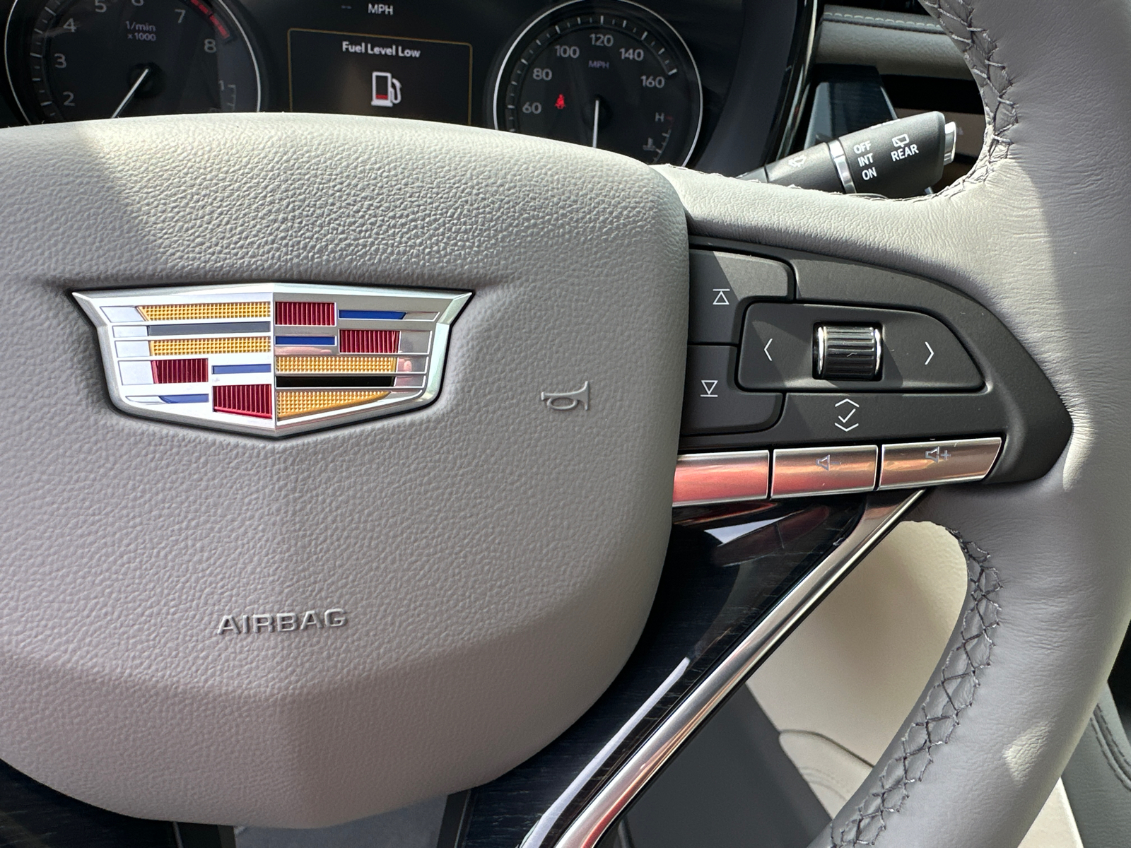 2025 Cadillac XT6 Premium Luxury 26