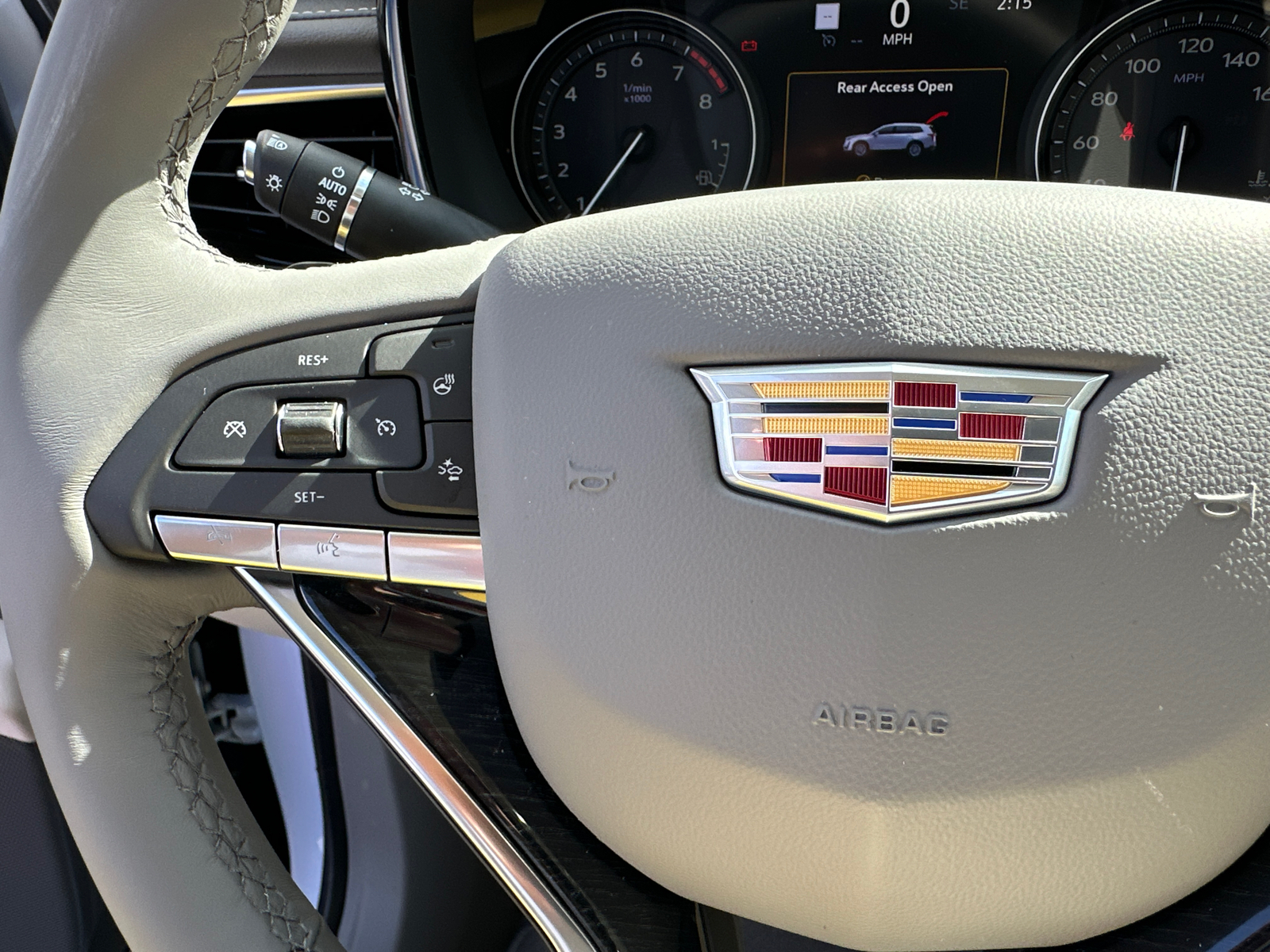 2025 Cadillac XT6 Premium Luxury 25