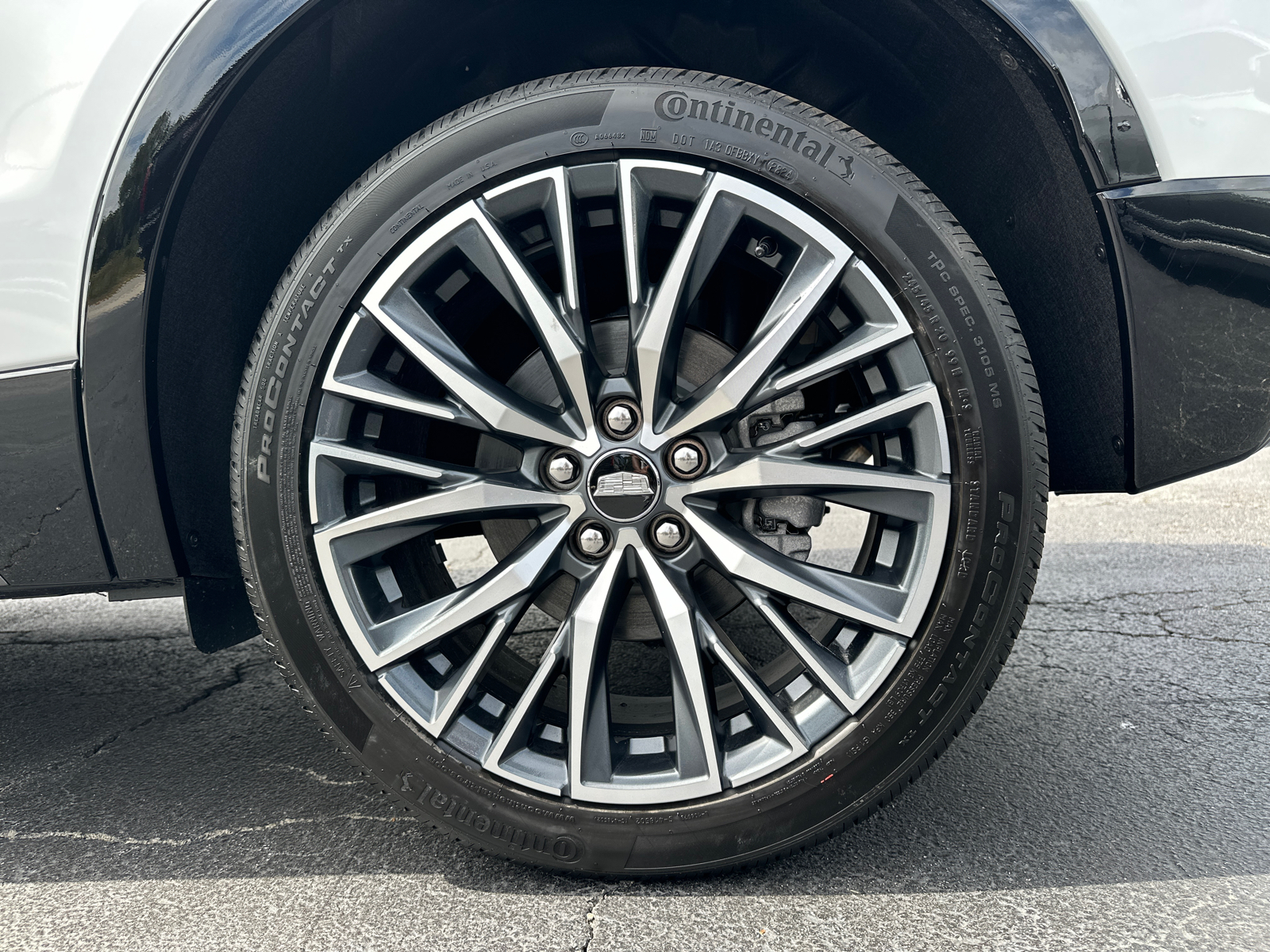 2025 Cadillac XT4 Sport 19