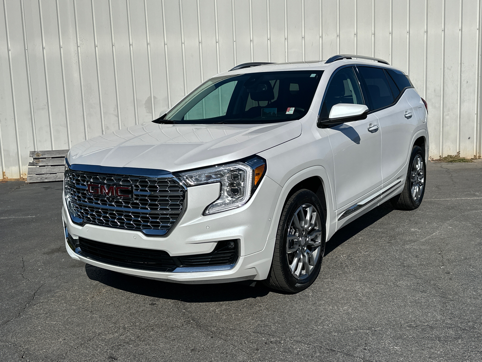 2022 GMC Terrain Denali 2