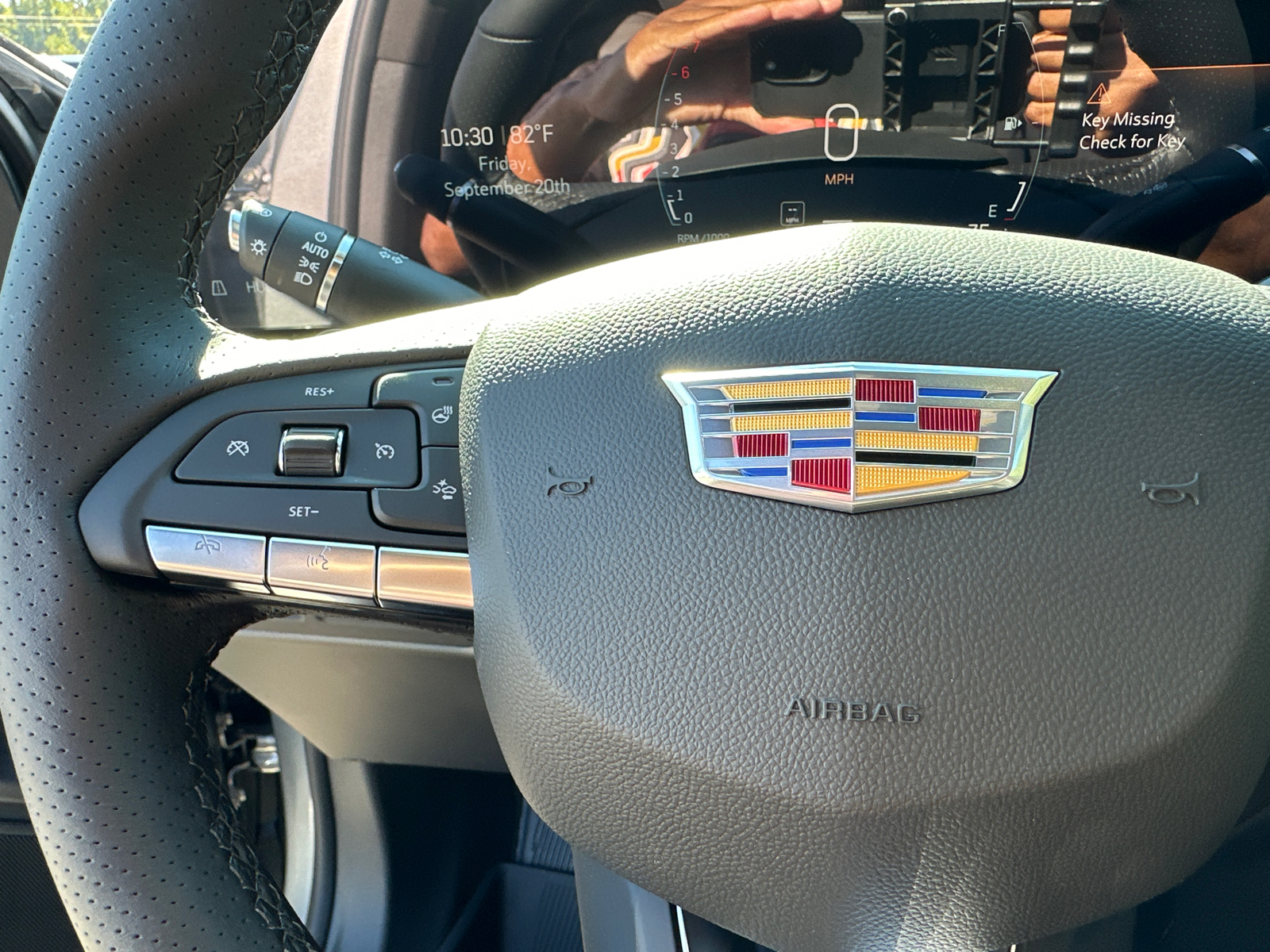 2025 Cadillac XT4 Sport 24