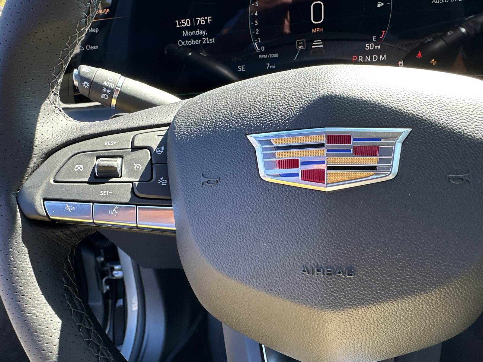 2025 Cadillac XT4 Sport 24