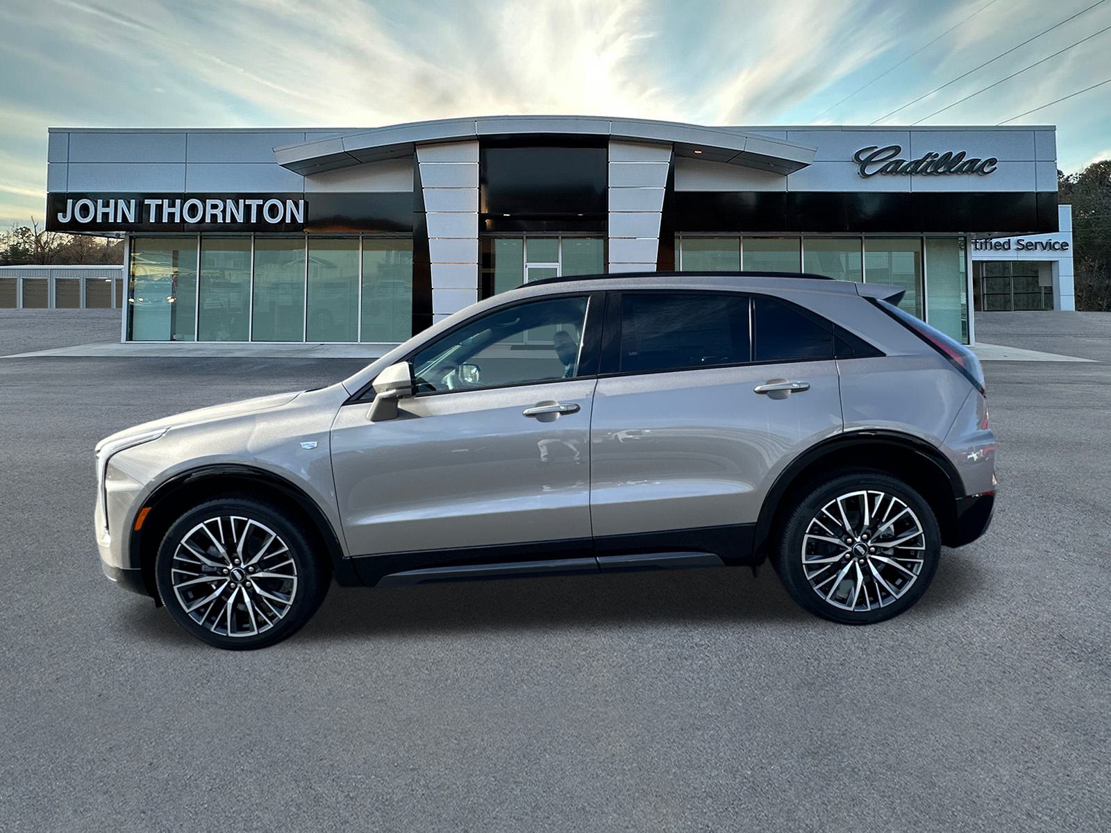 2025 Cadillac XT4 Sport 8