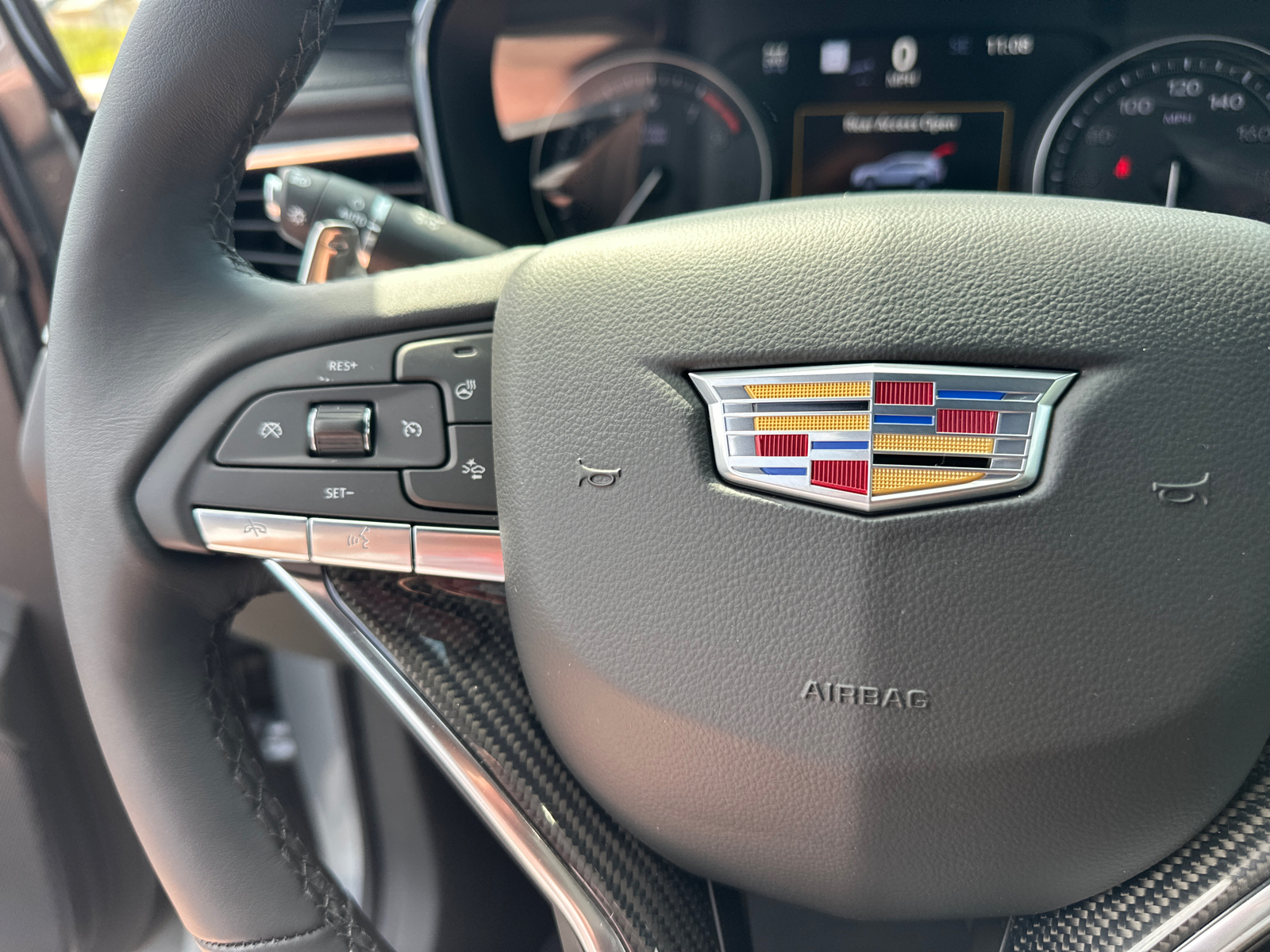 2025 Cadillac XT6 Sport 25