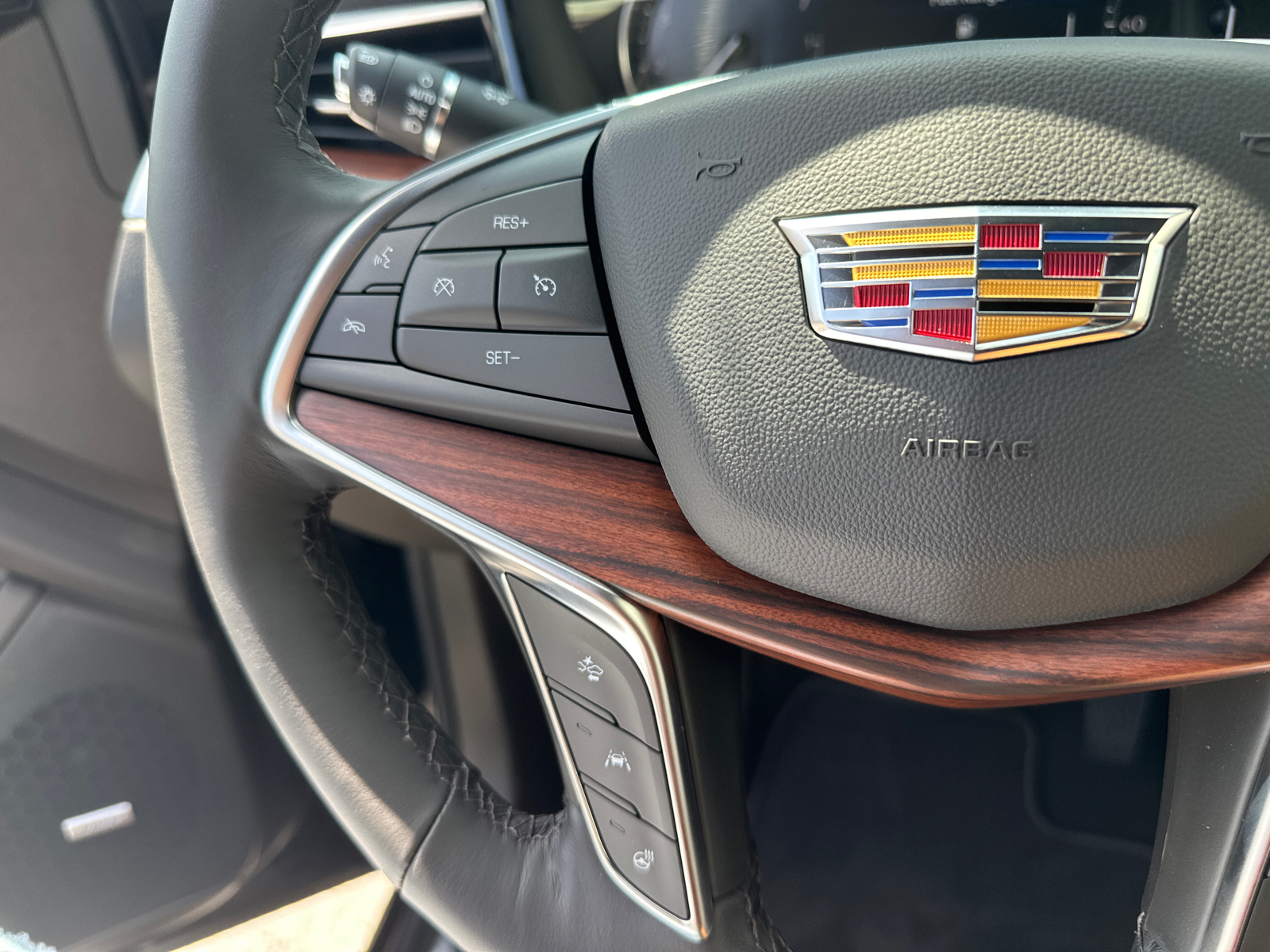 2025 Cadillac XT5 Premium Luxury 24