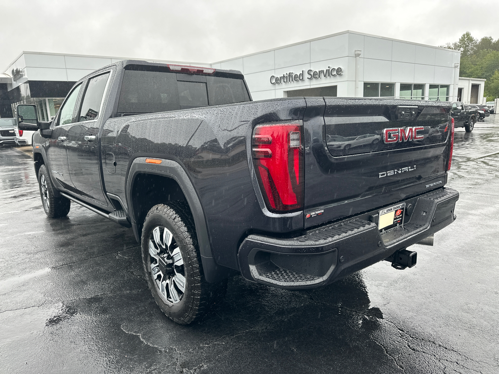 2025 GMC Sierra 2500HD Denali 8