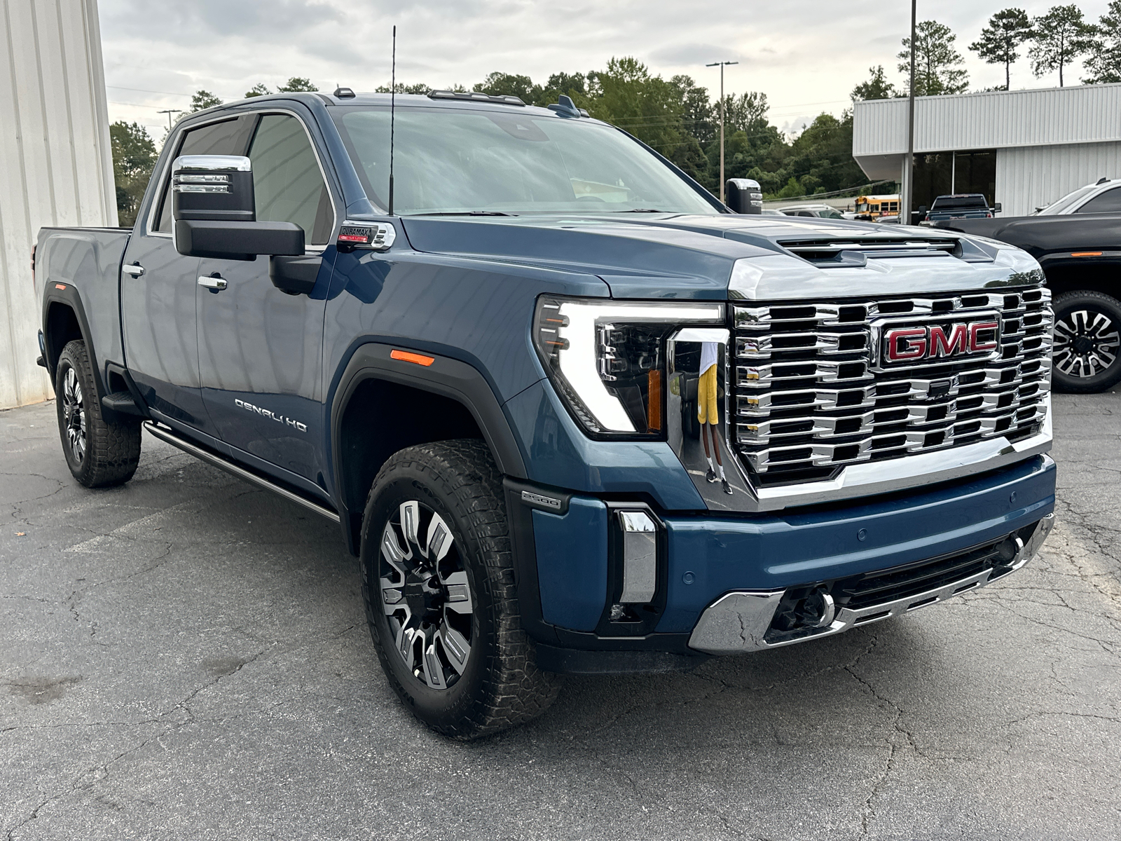 2025 GMC Sierra 2500HD Denali 4