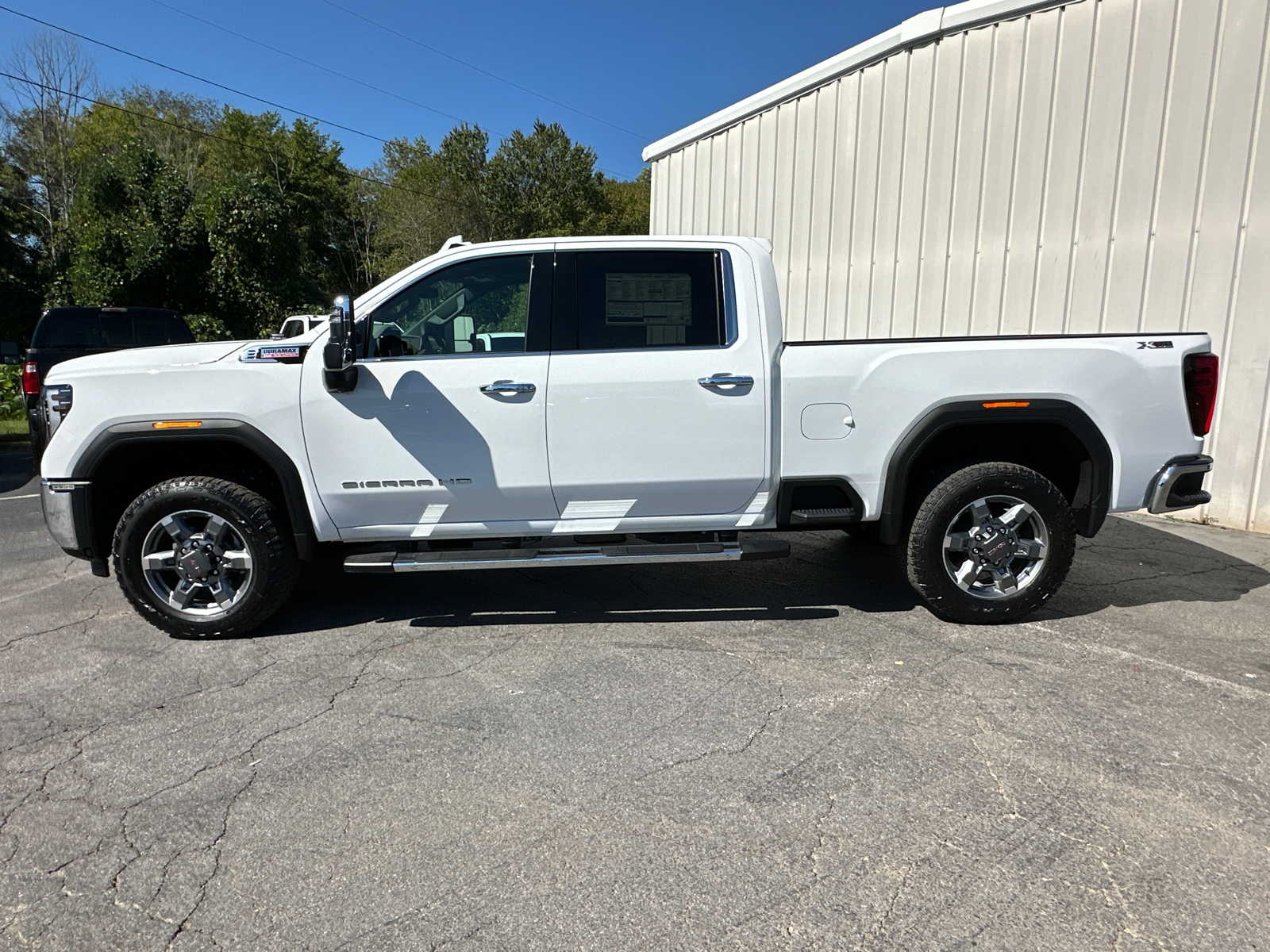 2025 GMC Sierra 2500HD SLT 9