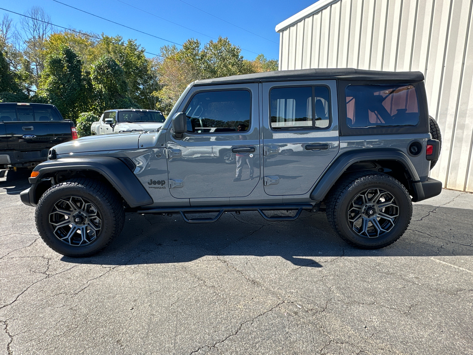 2022 Jeep Wrangler Unlimited Sport 9