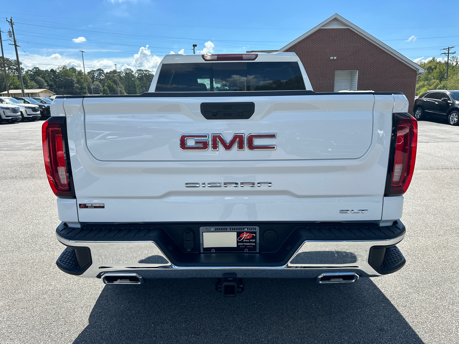 2025 GMC Sierra 1500 SLT 8