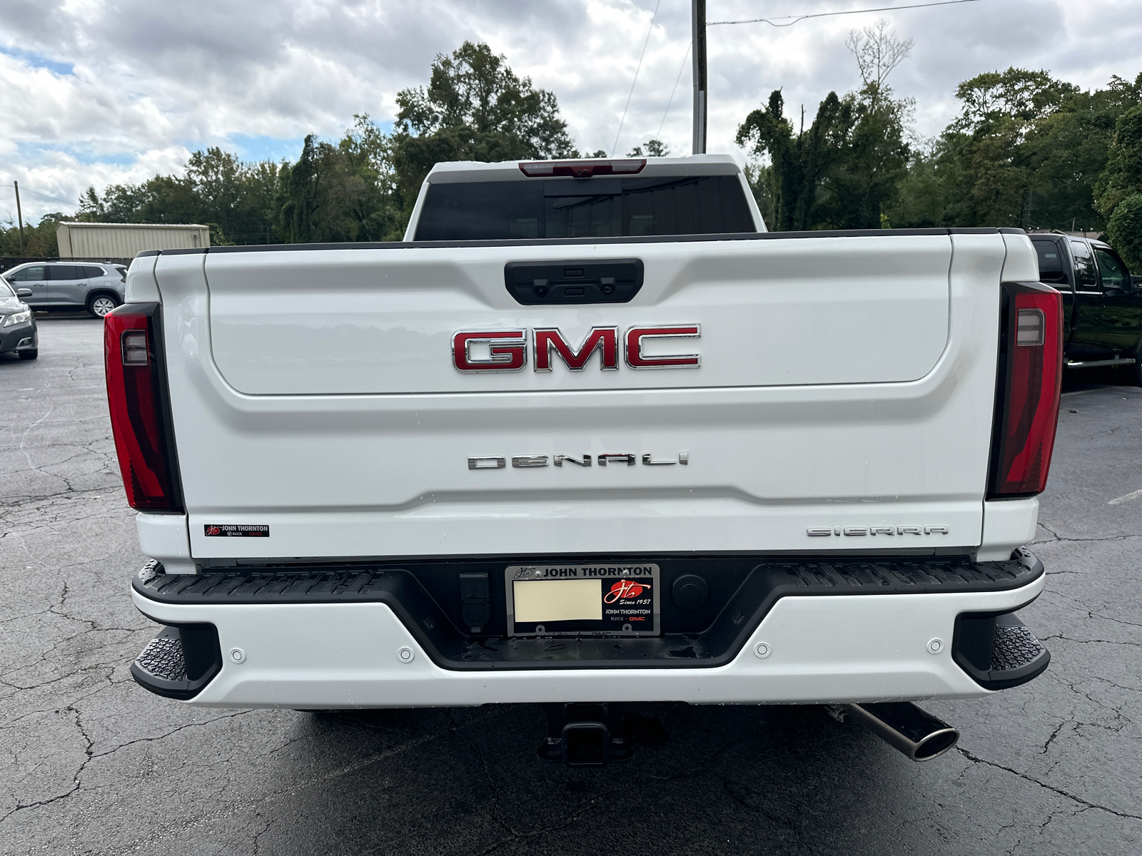 2025 GMC Sierra 2500HD Denali 8