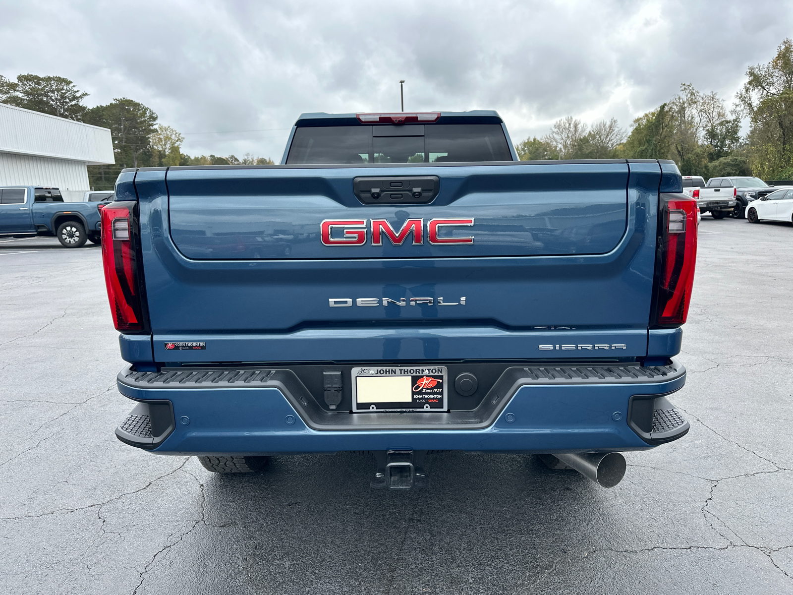 2025 GMC Sierra 2500HD Denali 8