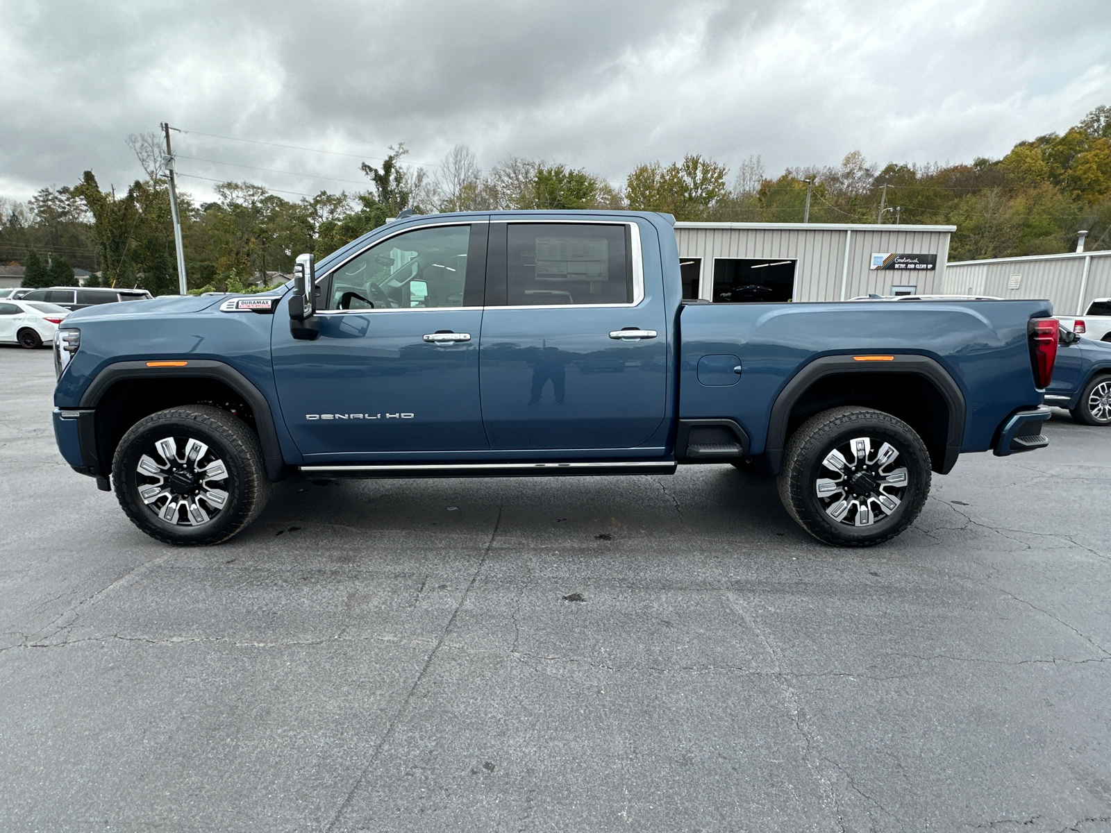 2025 GMC Sierra 2500HD Denali 10